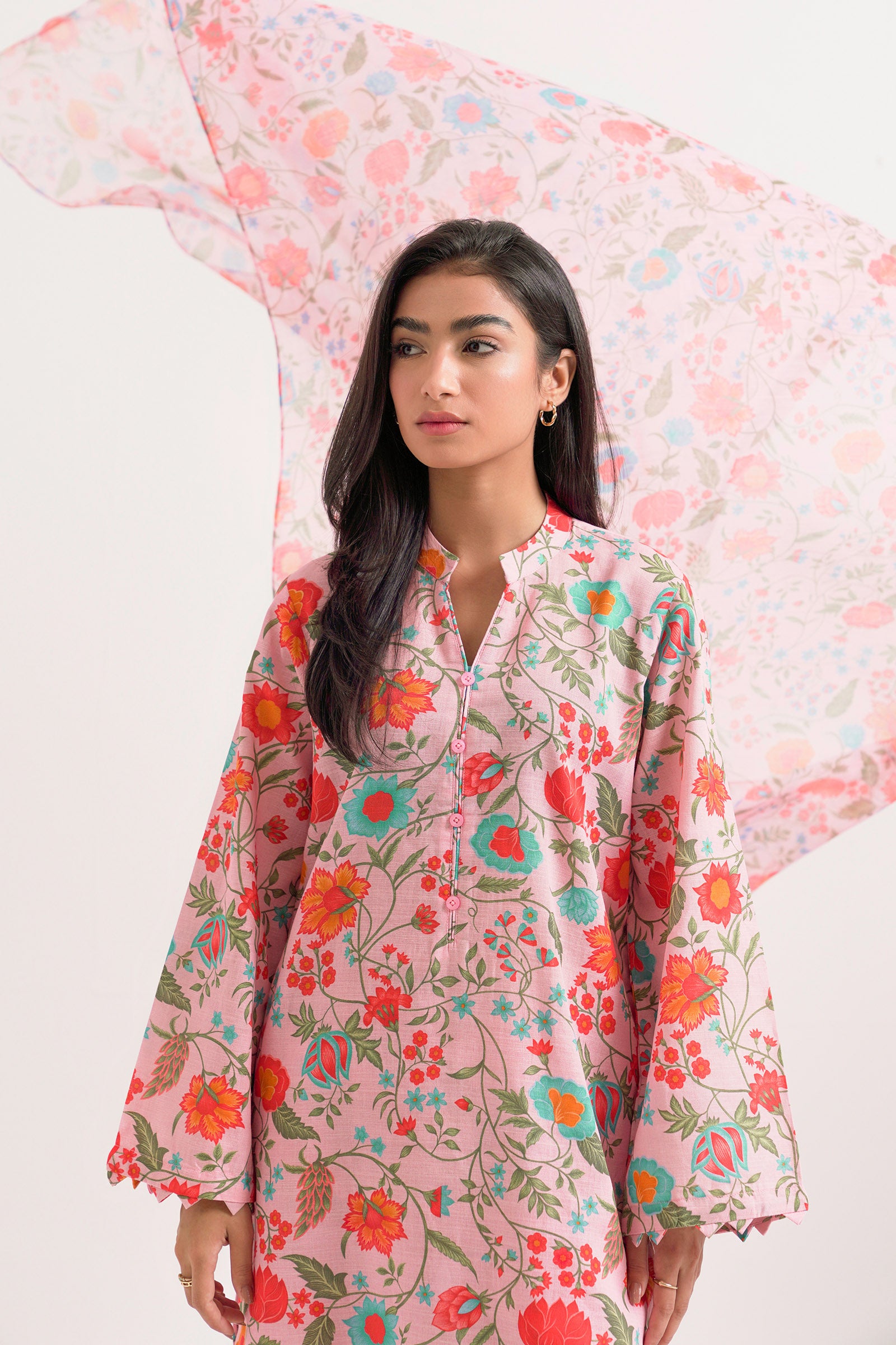 Coral Sands (2PC) Beyond East Official