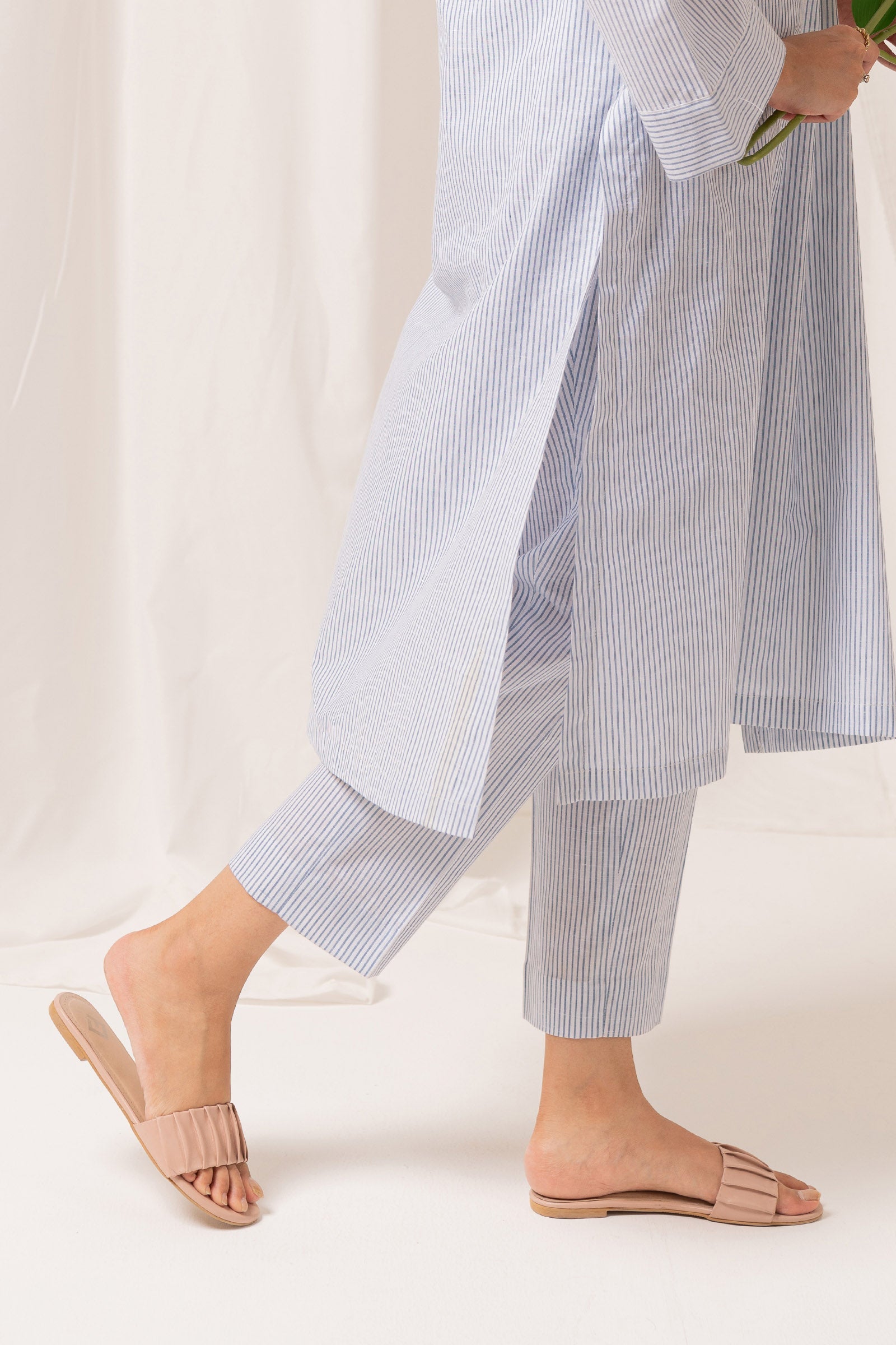 Yarn dyed Trousers Beyond East Official