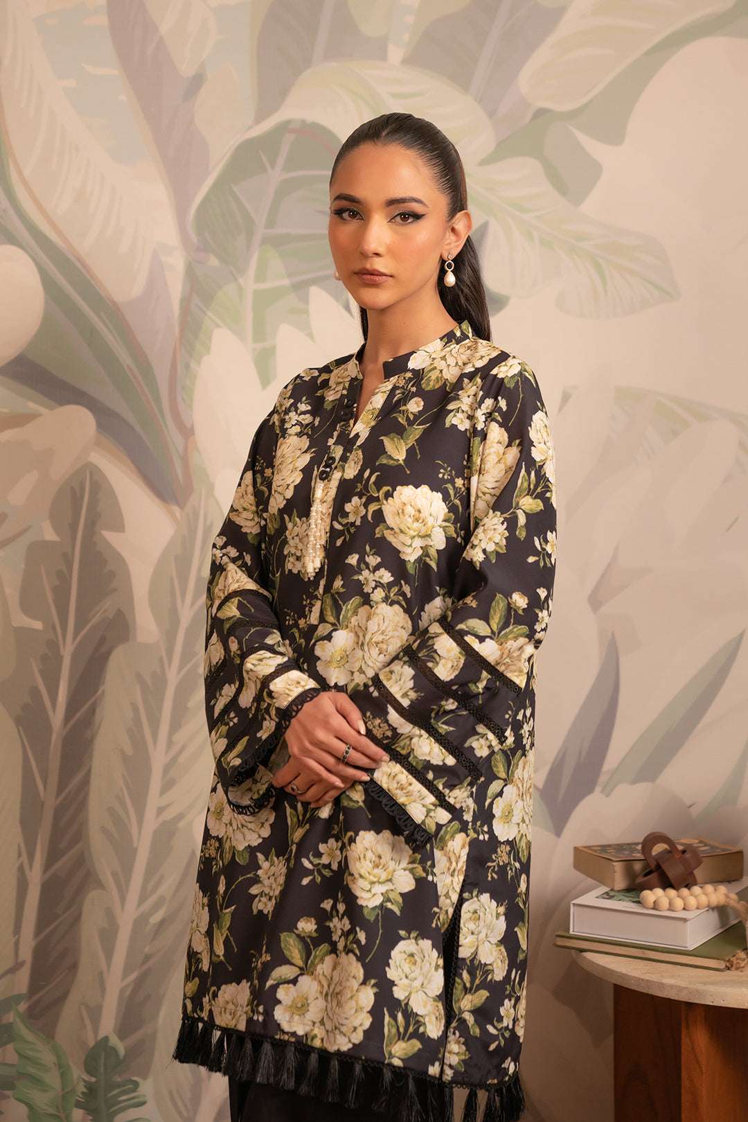 1 Piece Cambric Shirt for ladies – fashionable Pakistani kurti with floral print for modern styling.