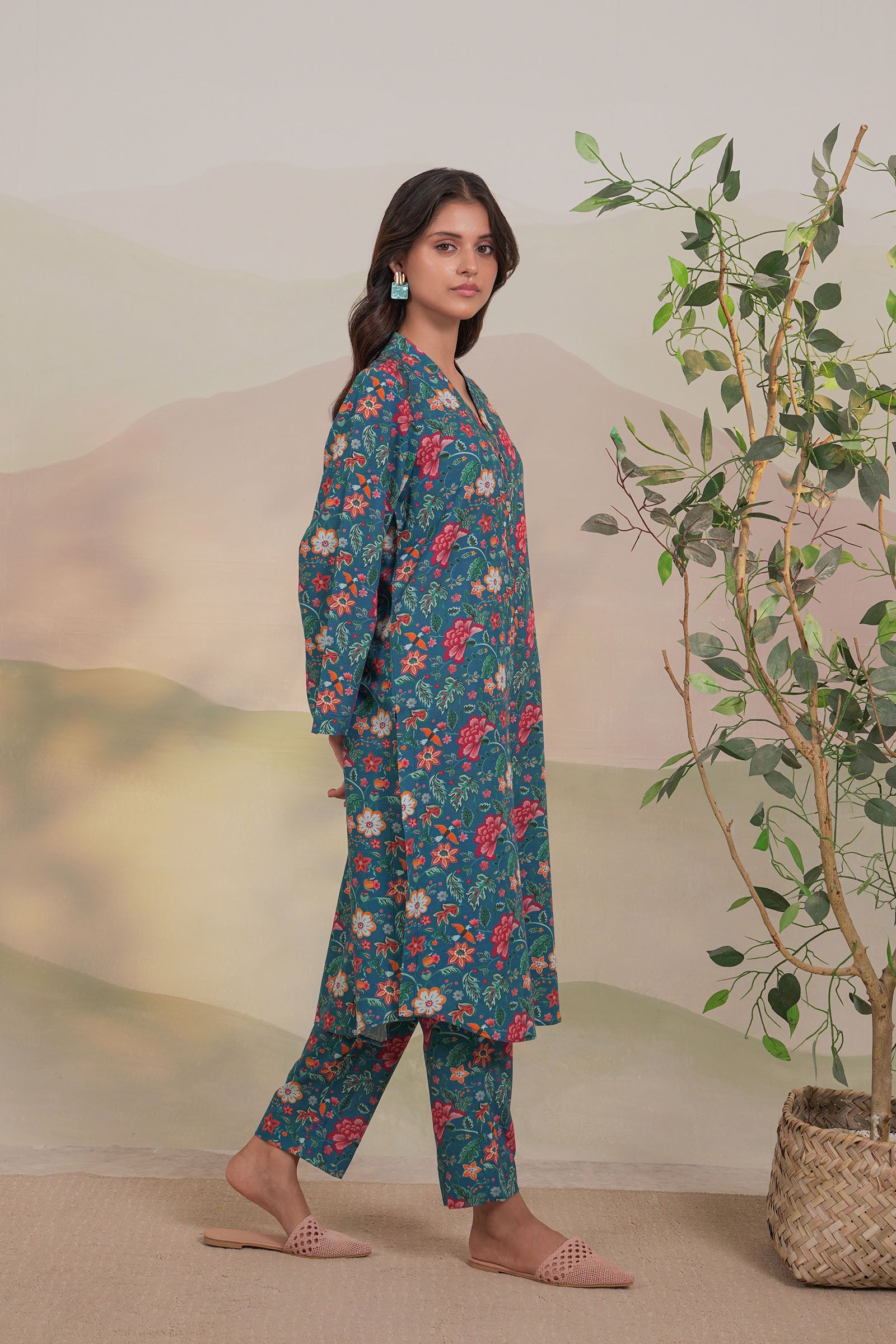 Mountain Spring (2PC) Beyond East Official