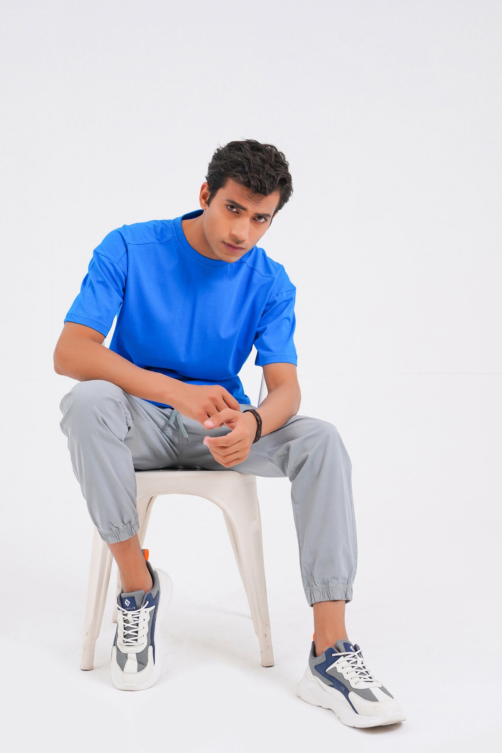 Basic T-shirt Beyond East Official