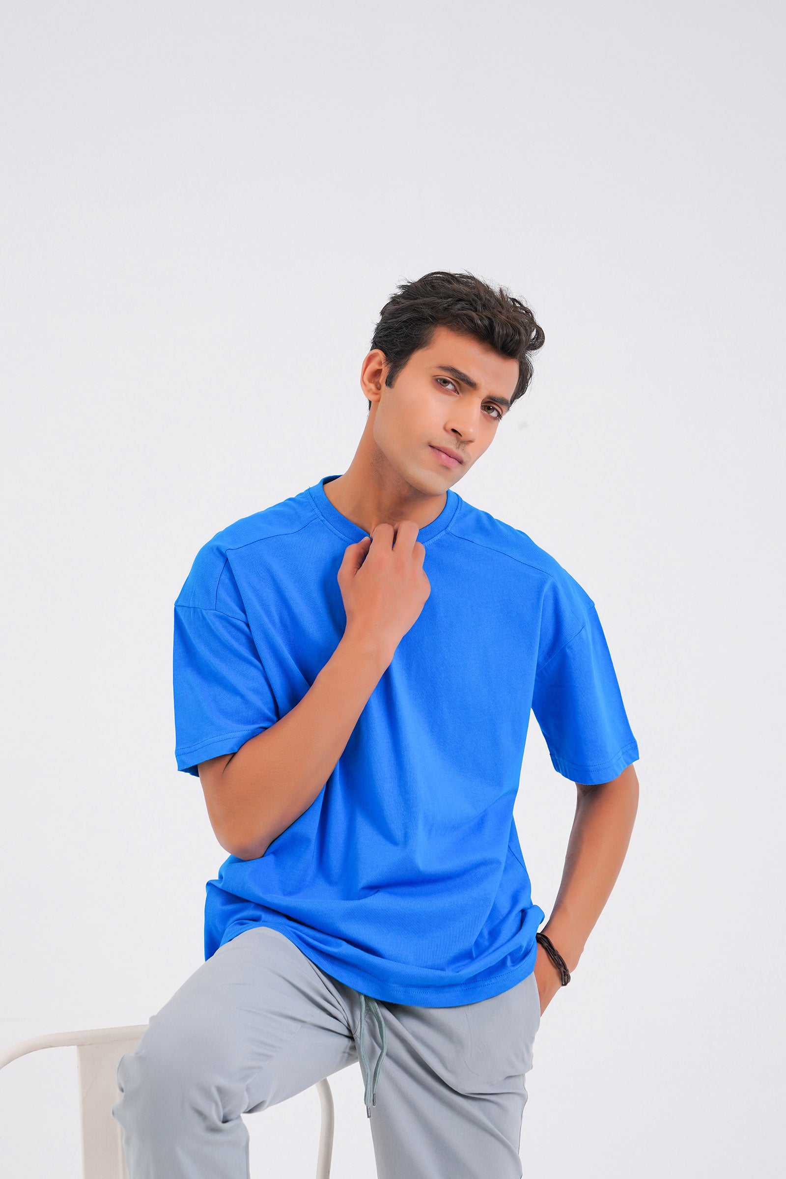 Basic T-shirt Beyond East Official