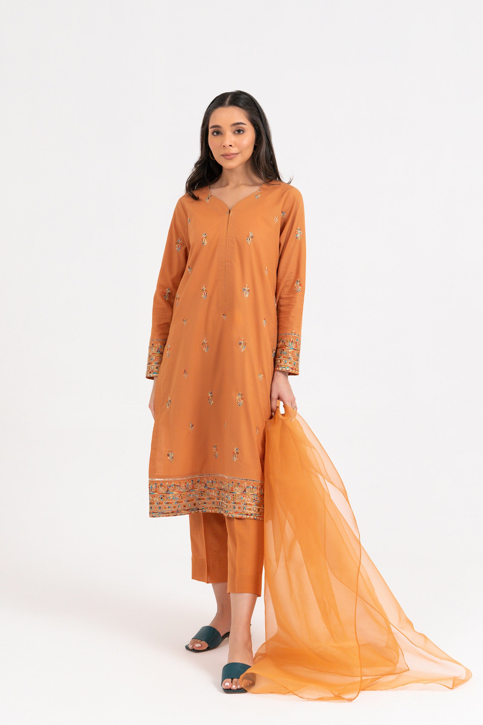 Shireen (2PC) Beyond East Official