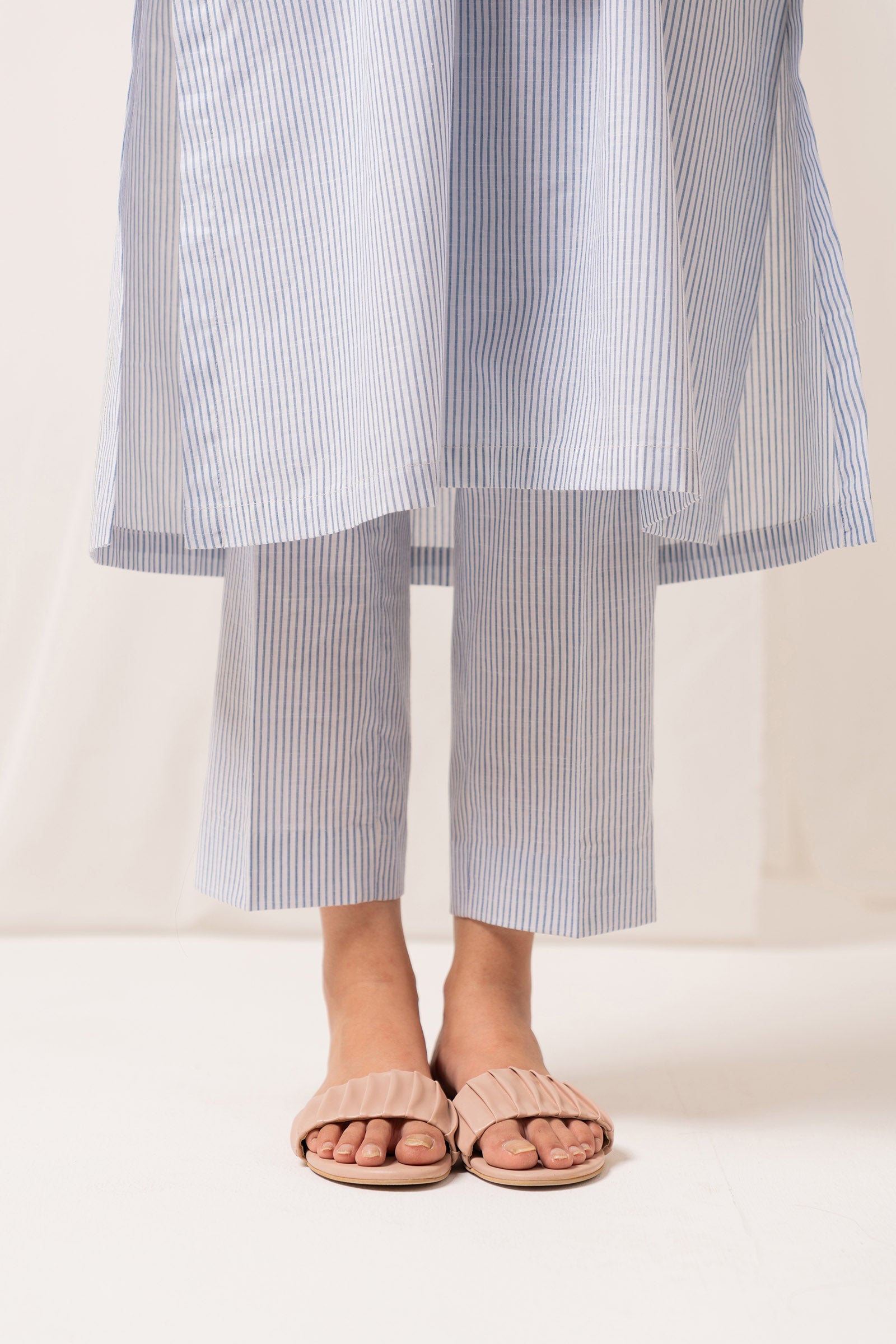 Yarn dyed Trousers Beyond East Official
