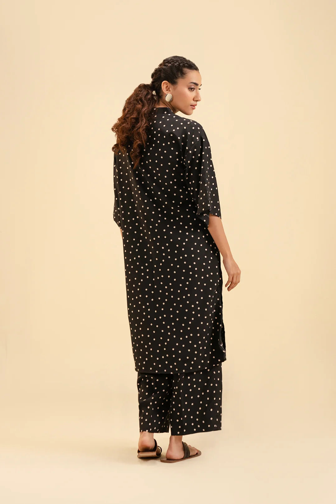 2 Piece Blended Fabric Suit – Modern & Versatile Polka Dot Kurta Set