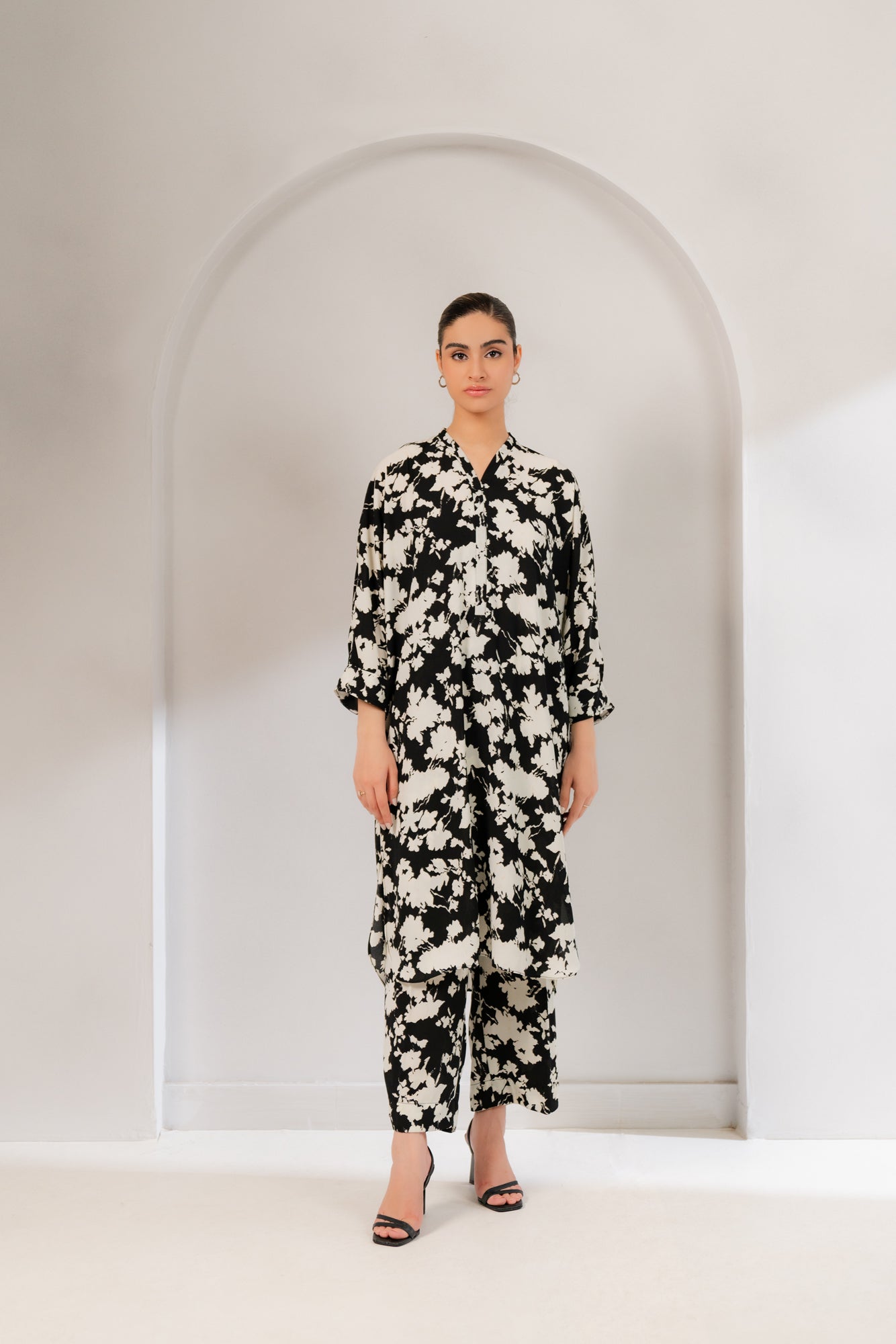 2 Piece Printed Viscose Suit Black & White