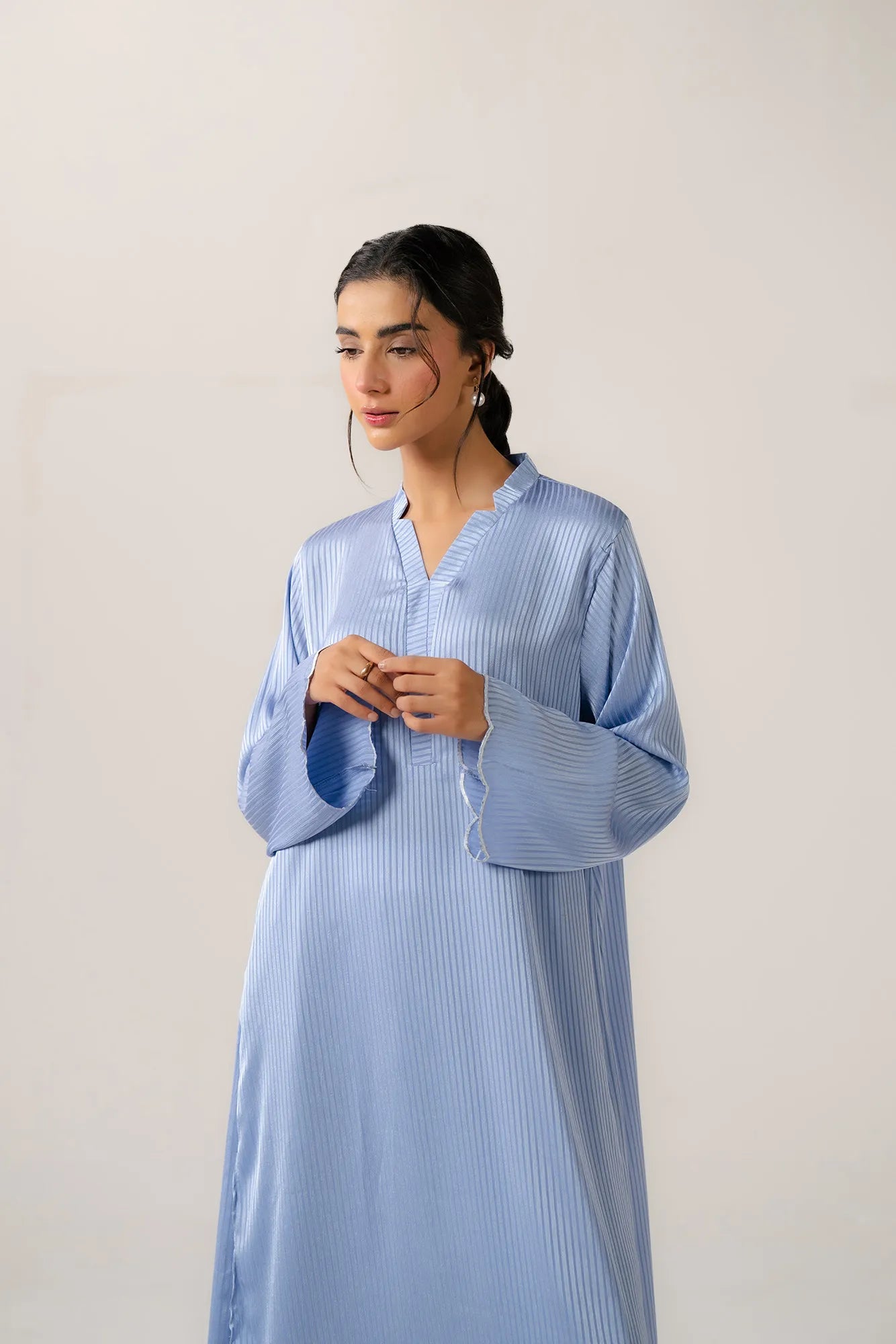 2 piece solid blended fabric suit with matching trousers