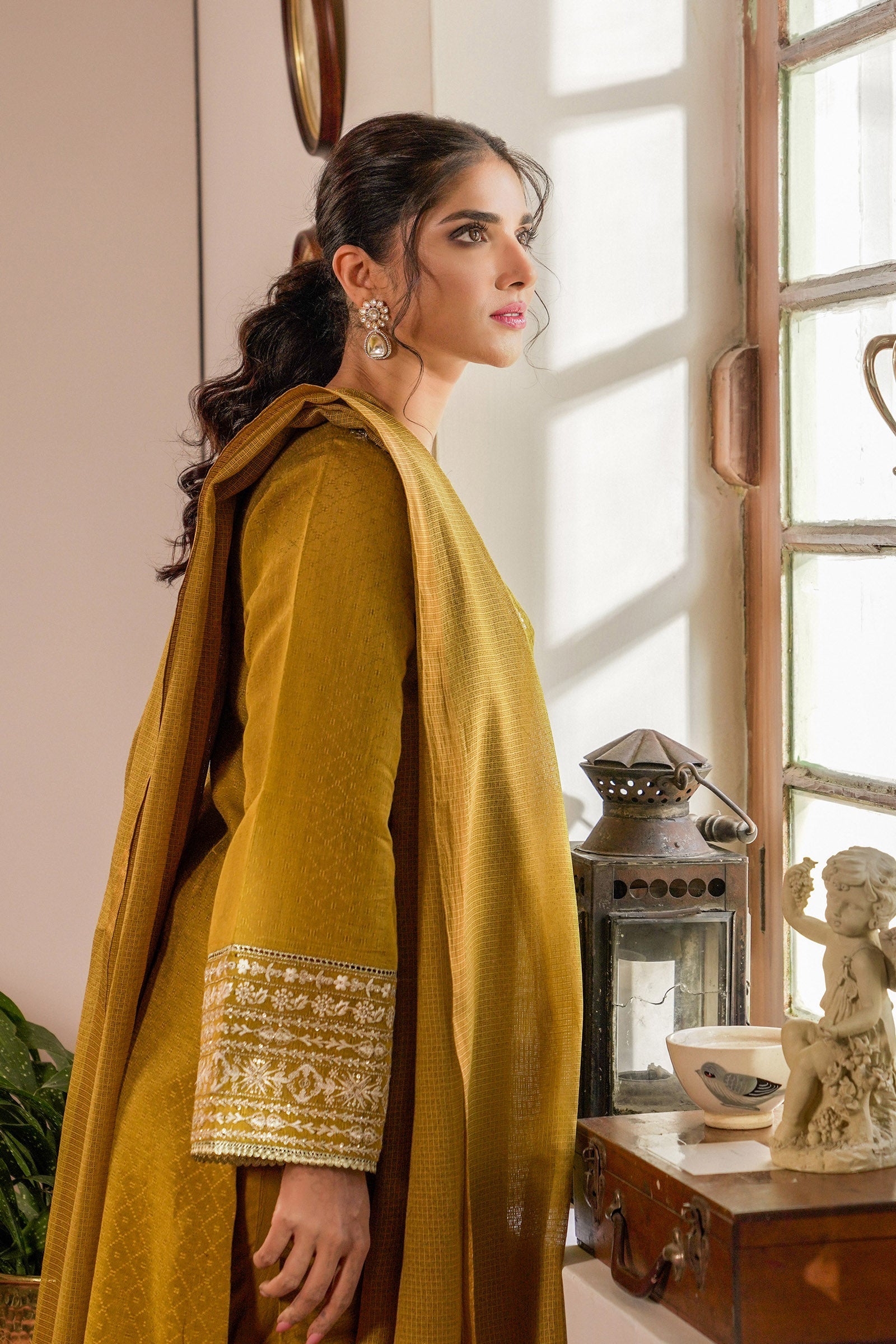 Scarf (1PC) Beyond East Official