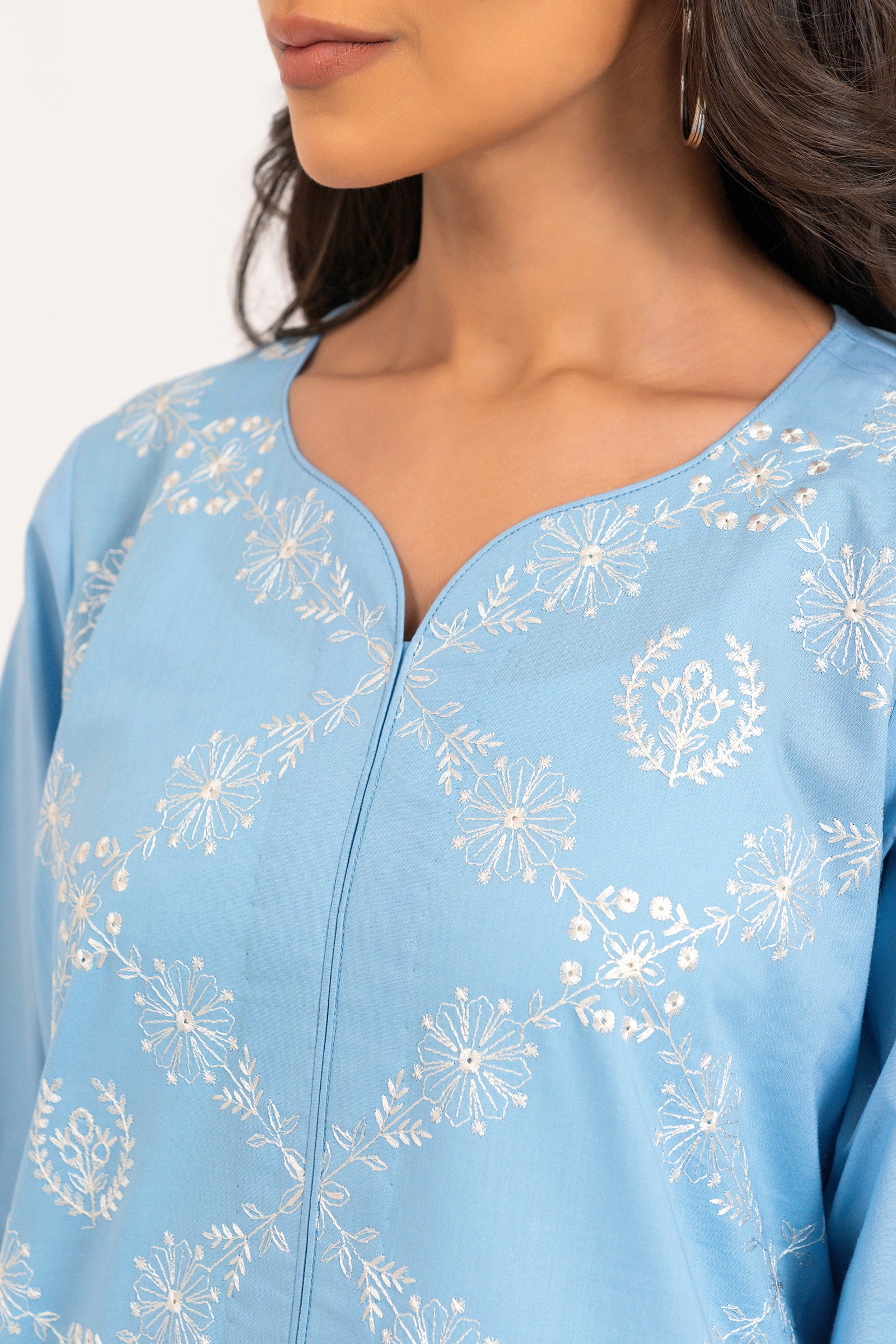 Aarzoo (2PC) Beyond East Official