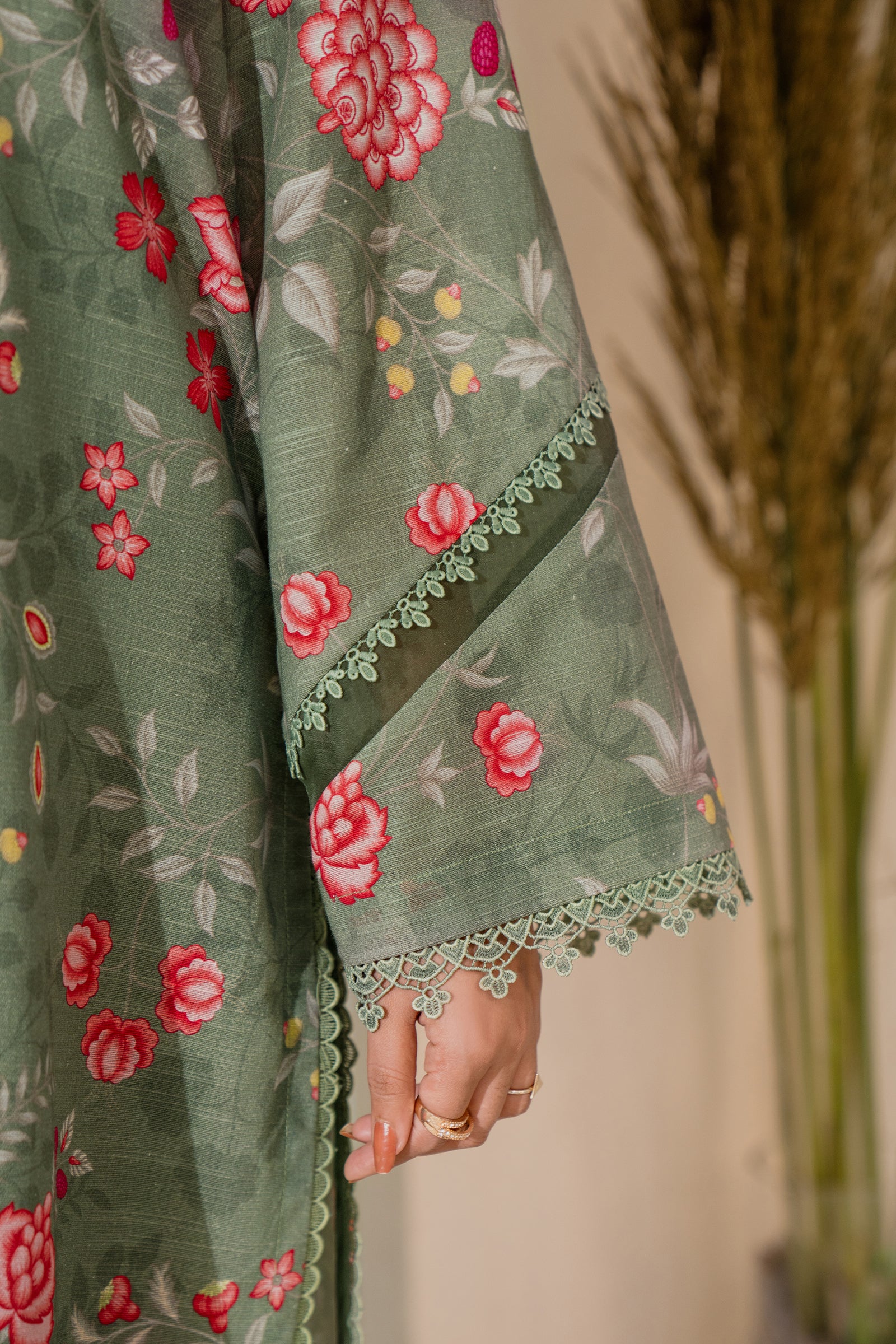 Chintzy Affair (3PC) Beyond East Official