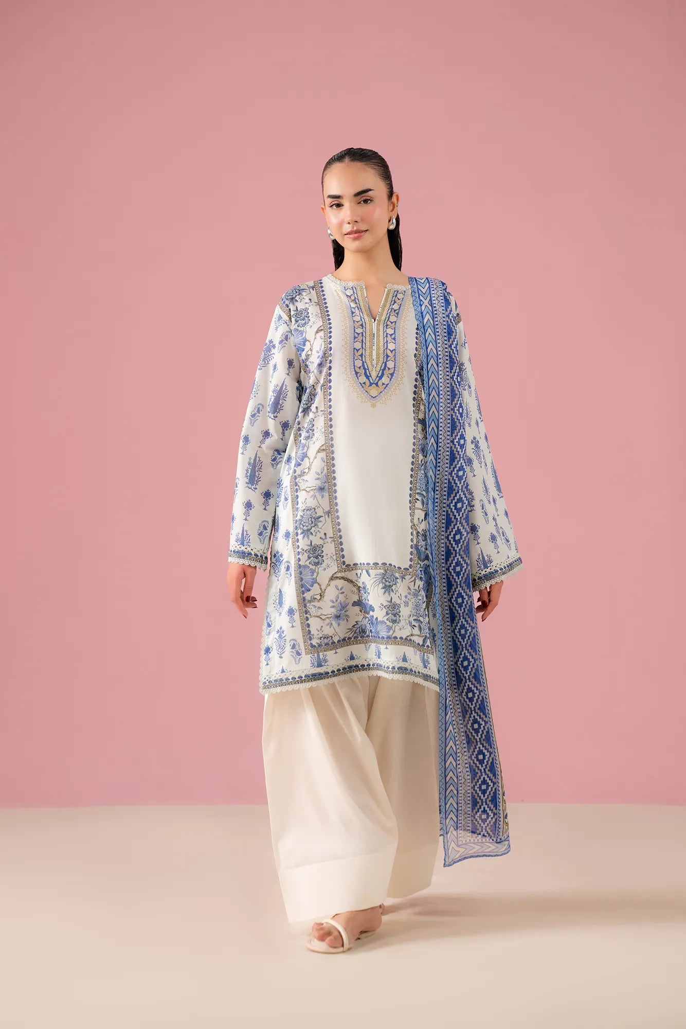 3 Piece Printed Lawn Suit with chiffon dupatta – stylish women’s clothing in Centaurus Mall Islamabad