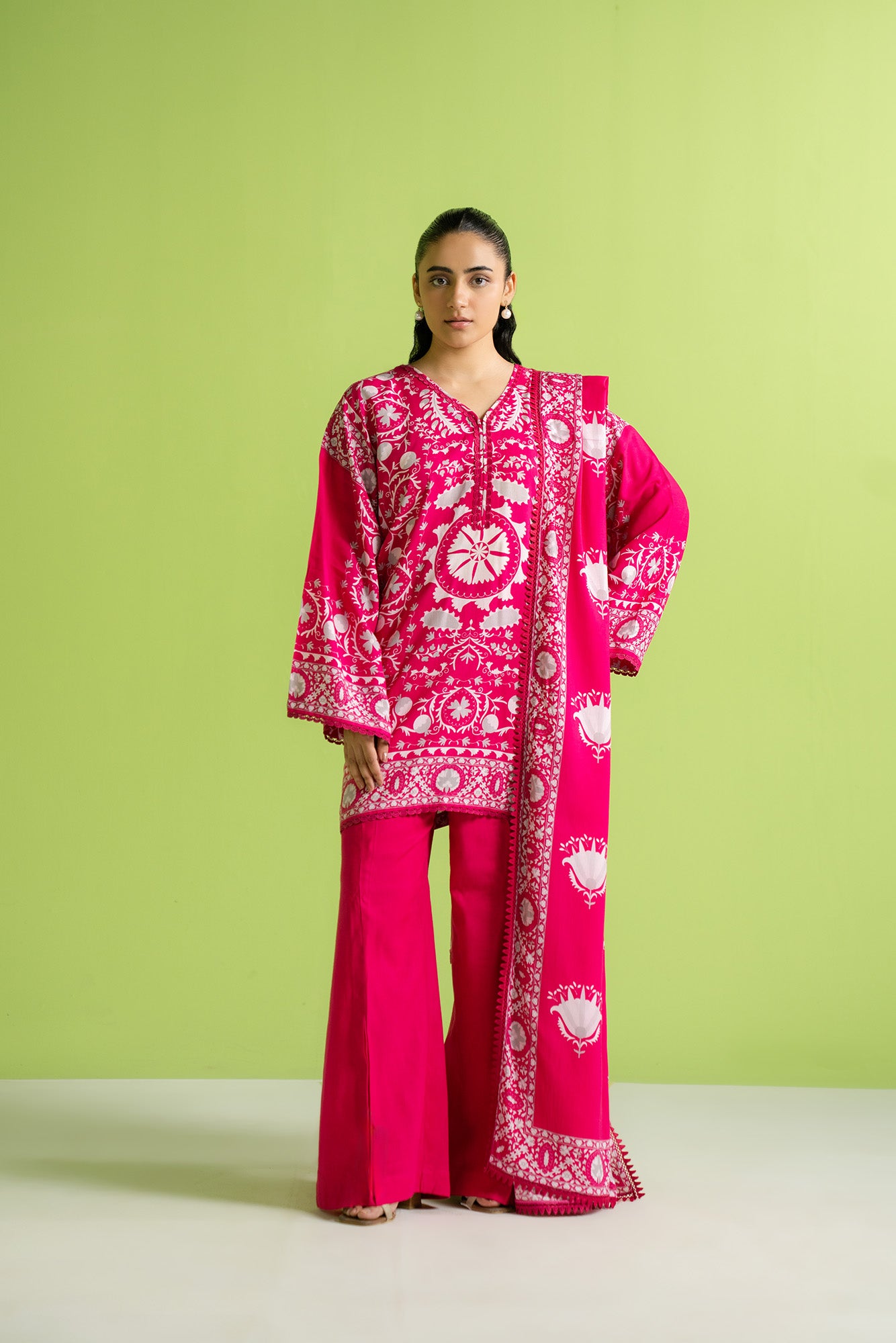 3 piece unstitched digital printed linen suit, fuchsia pink with white embroidery design, trendy Pakistani lawn dress for summer