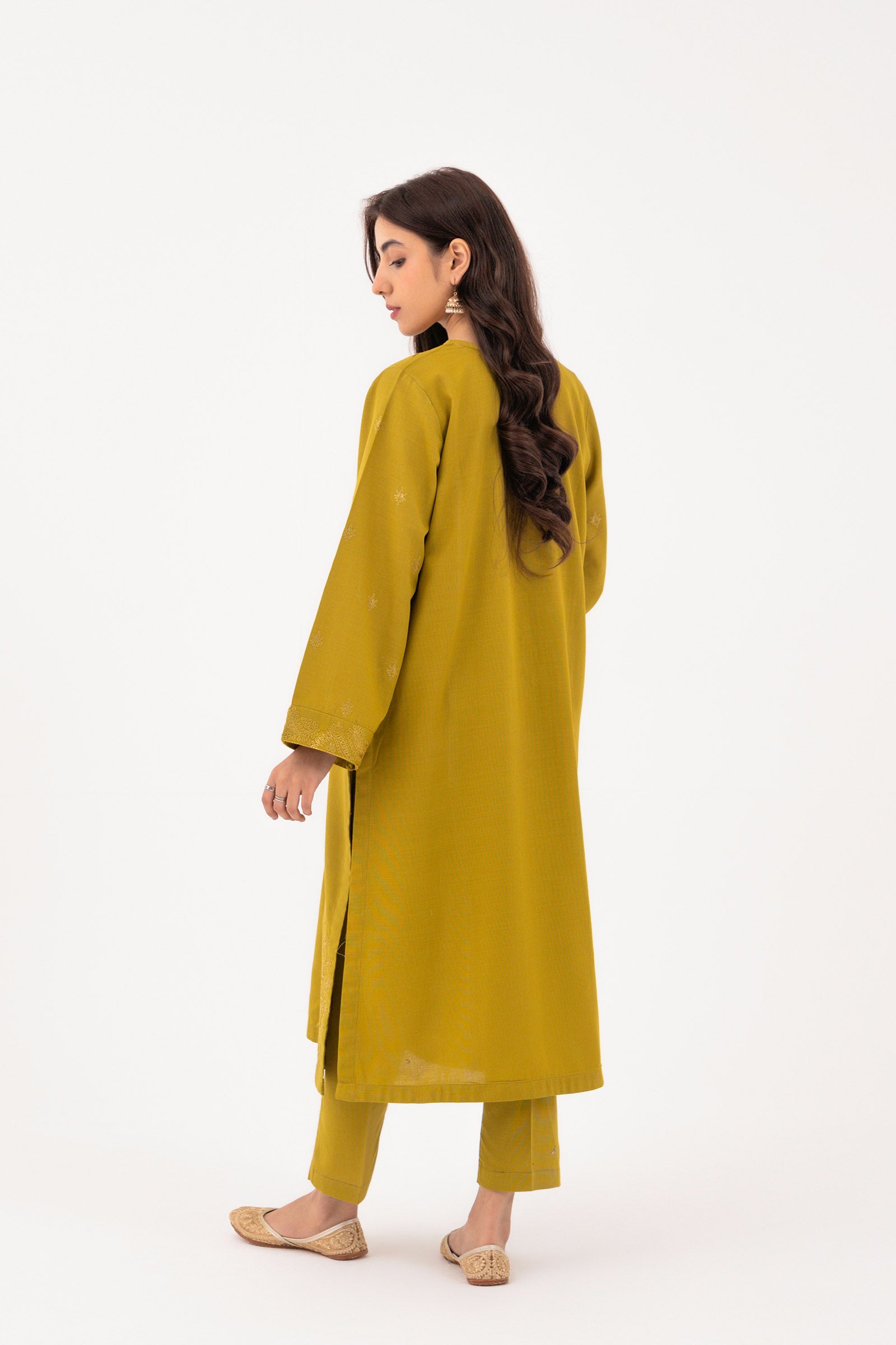 Willow (2PC) Beyond East Official