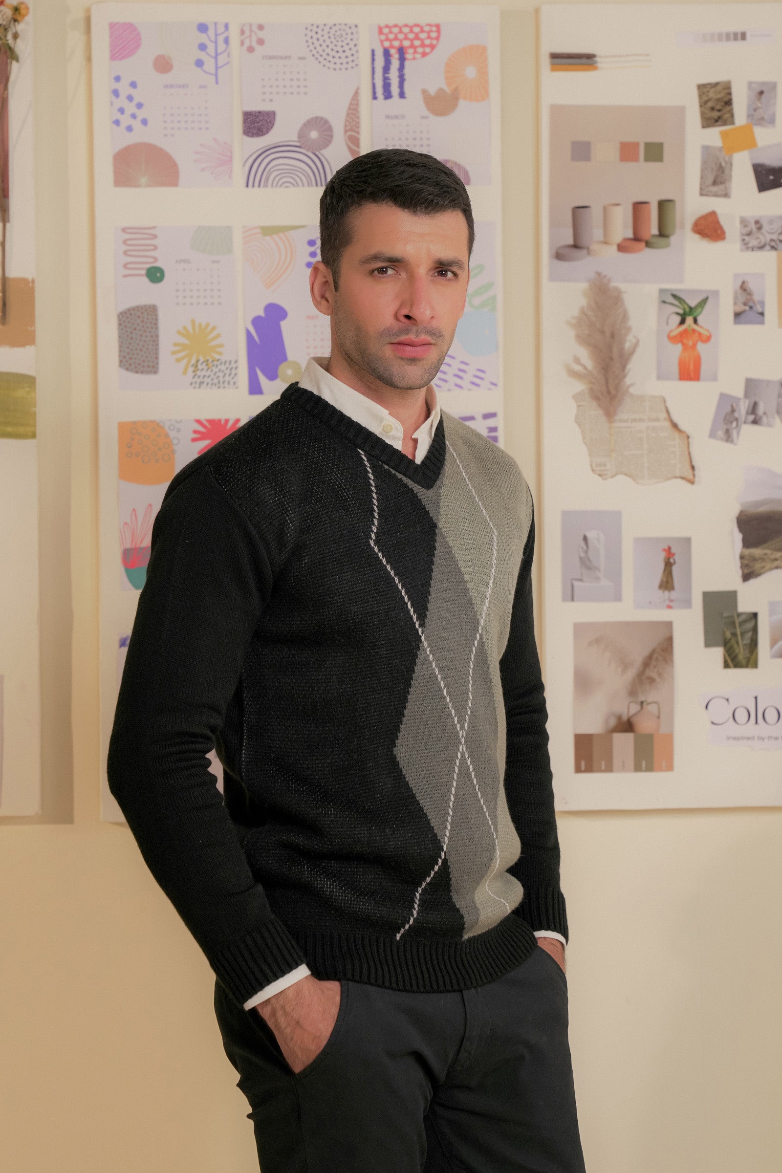 V-neck Sweater Beyond East Official
