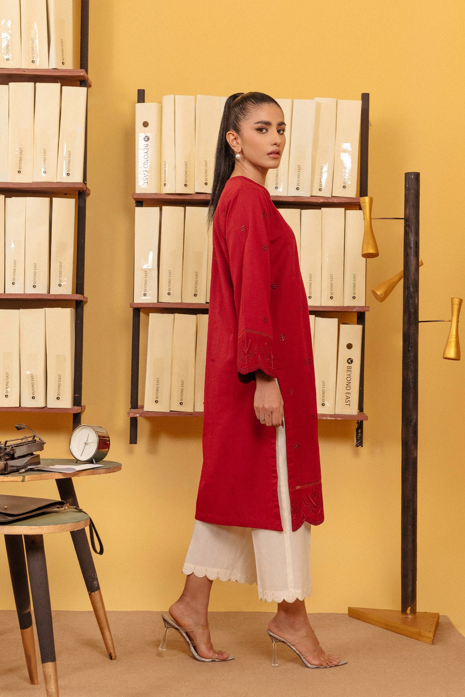 Poppy (1PC) Beyond East Official