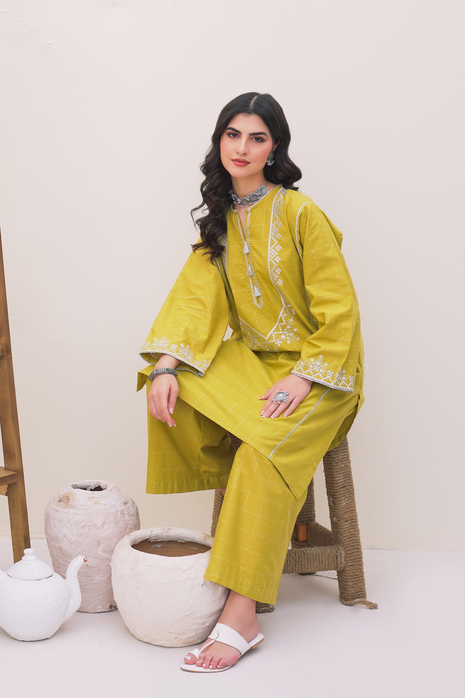 Bee Calm (2PC)