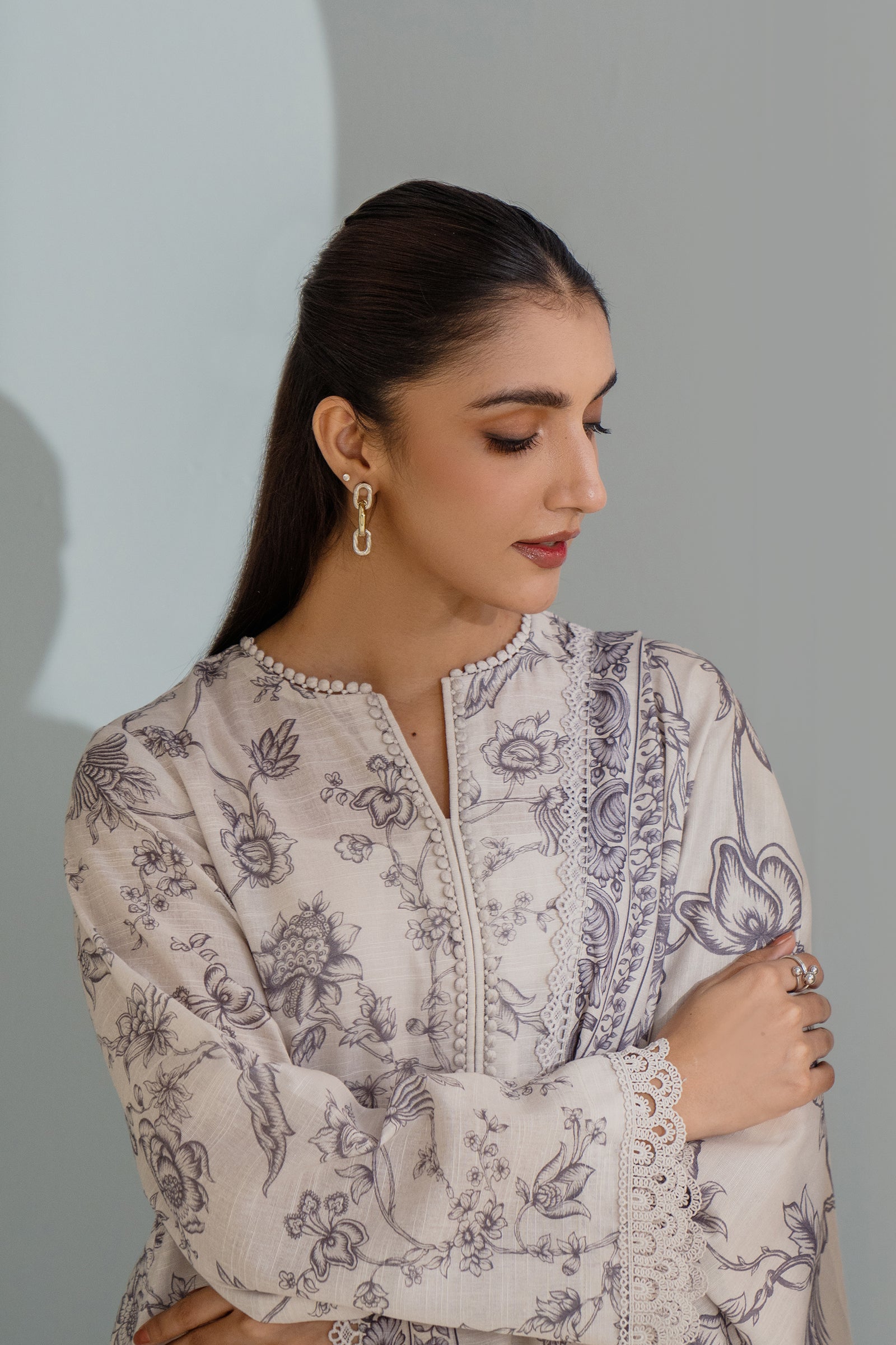 Chintz Rose (2PC) Beyond East Official