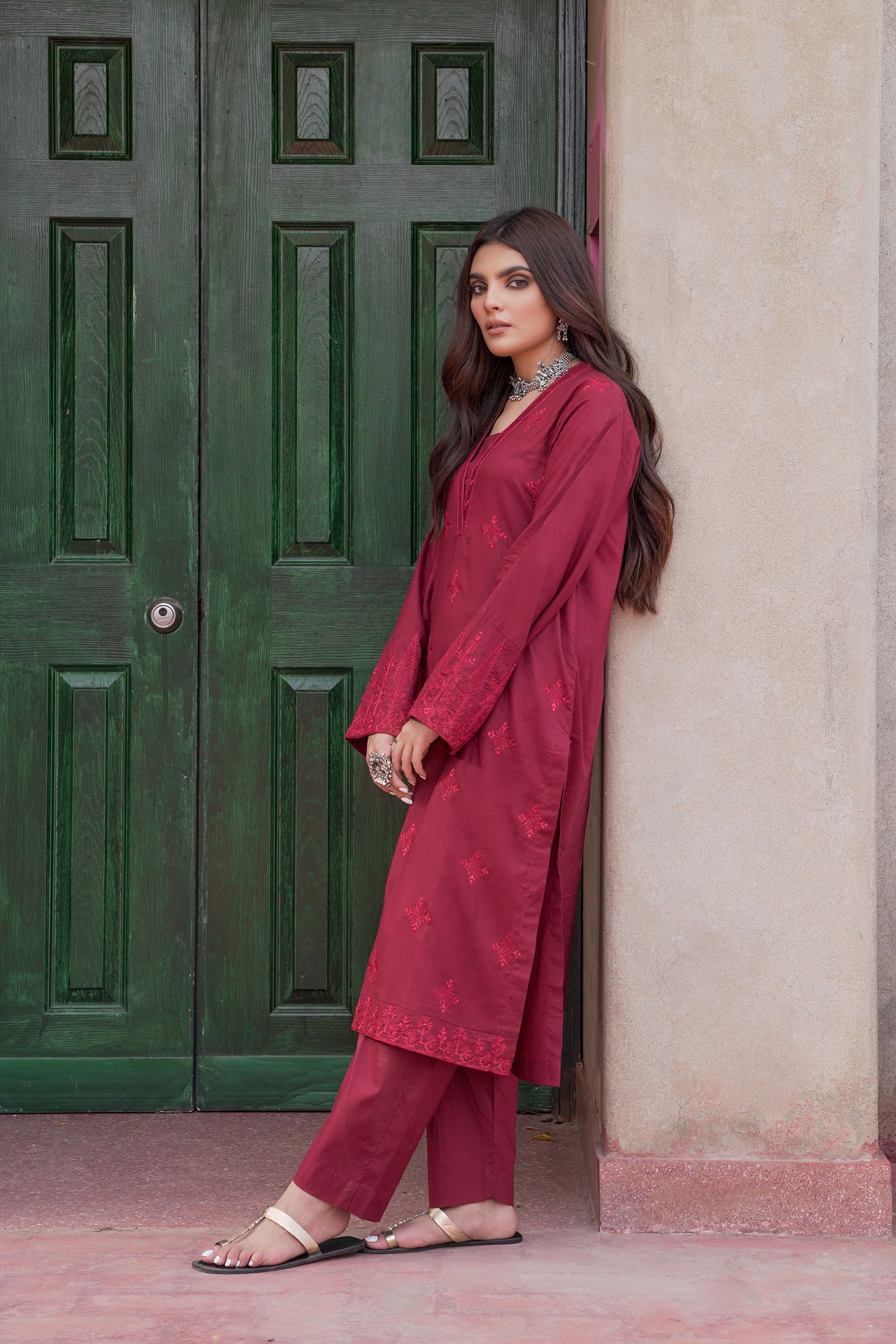 Rio Red (2PC) Beyond East Official