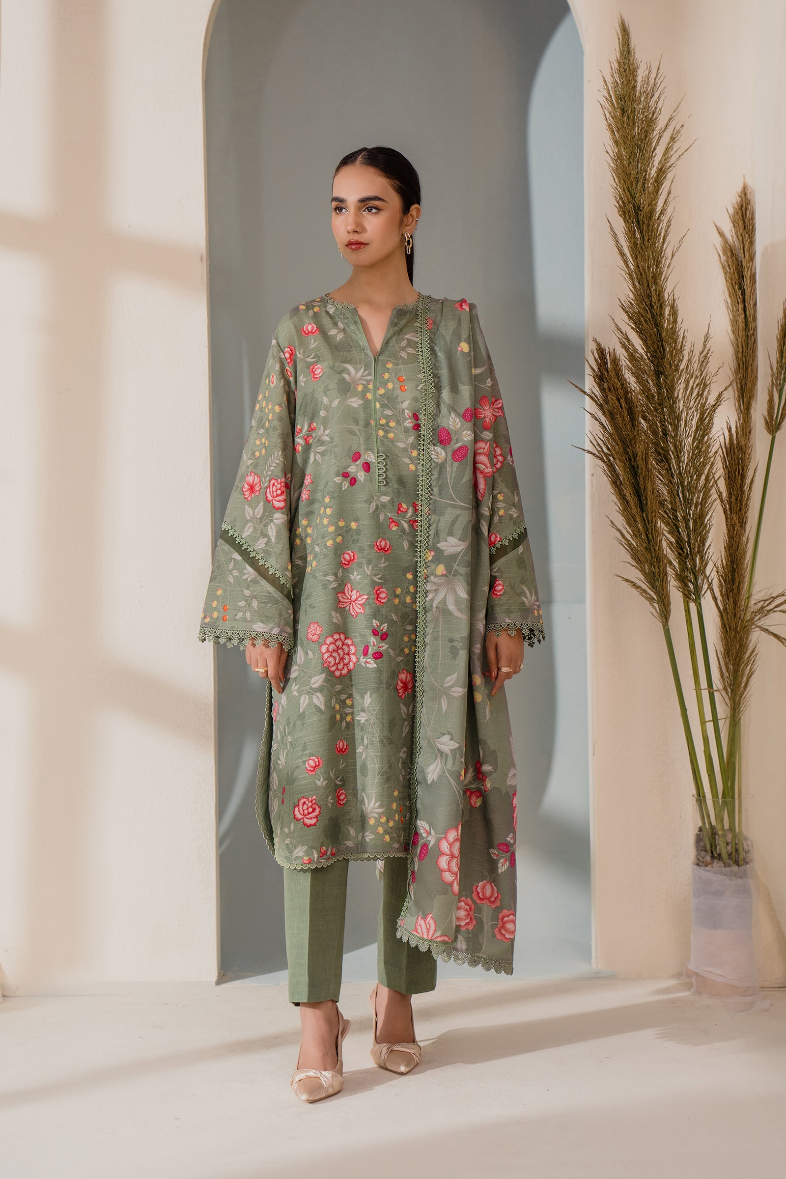 Chintzy Affair (3PC) Beyond East Official