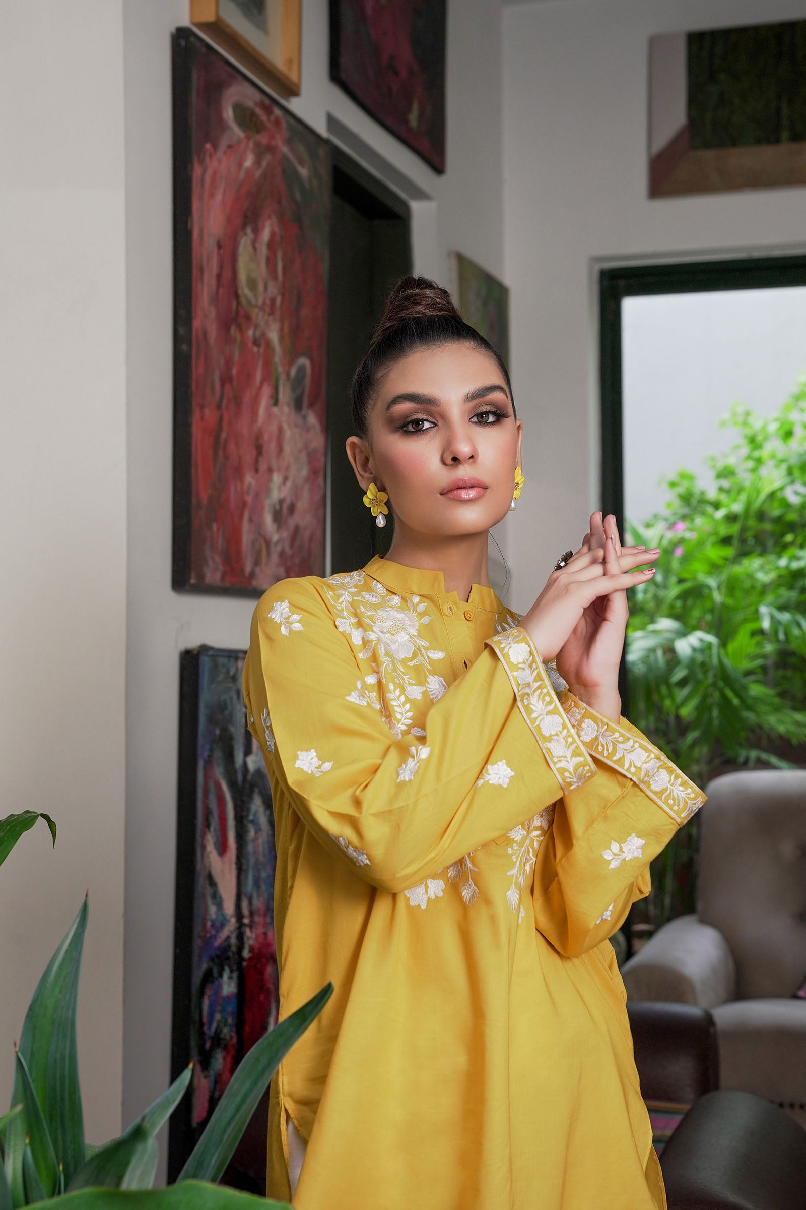 Spectra Yellow (1PC) Beyond East Official