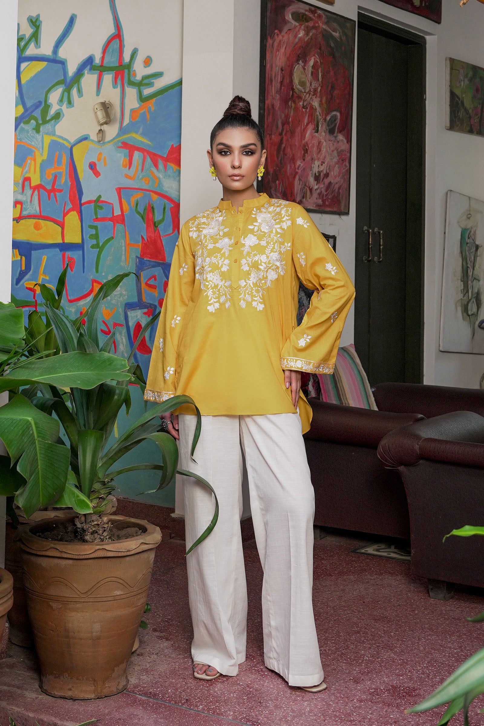 Spectra Yellow (1PC) Beyond East Official