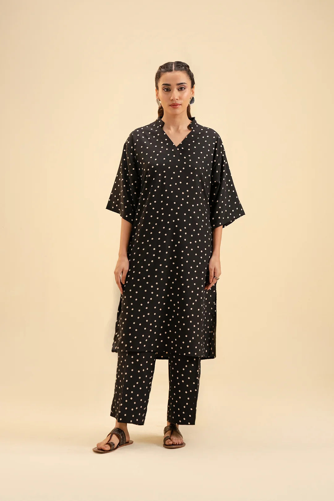 Black Polka Dot Kurta Set for Women – Trendy 2 Piece Suit with Trousers