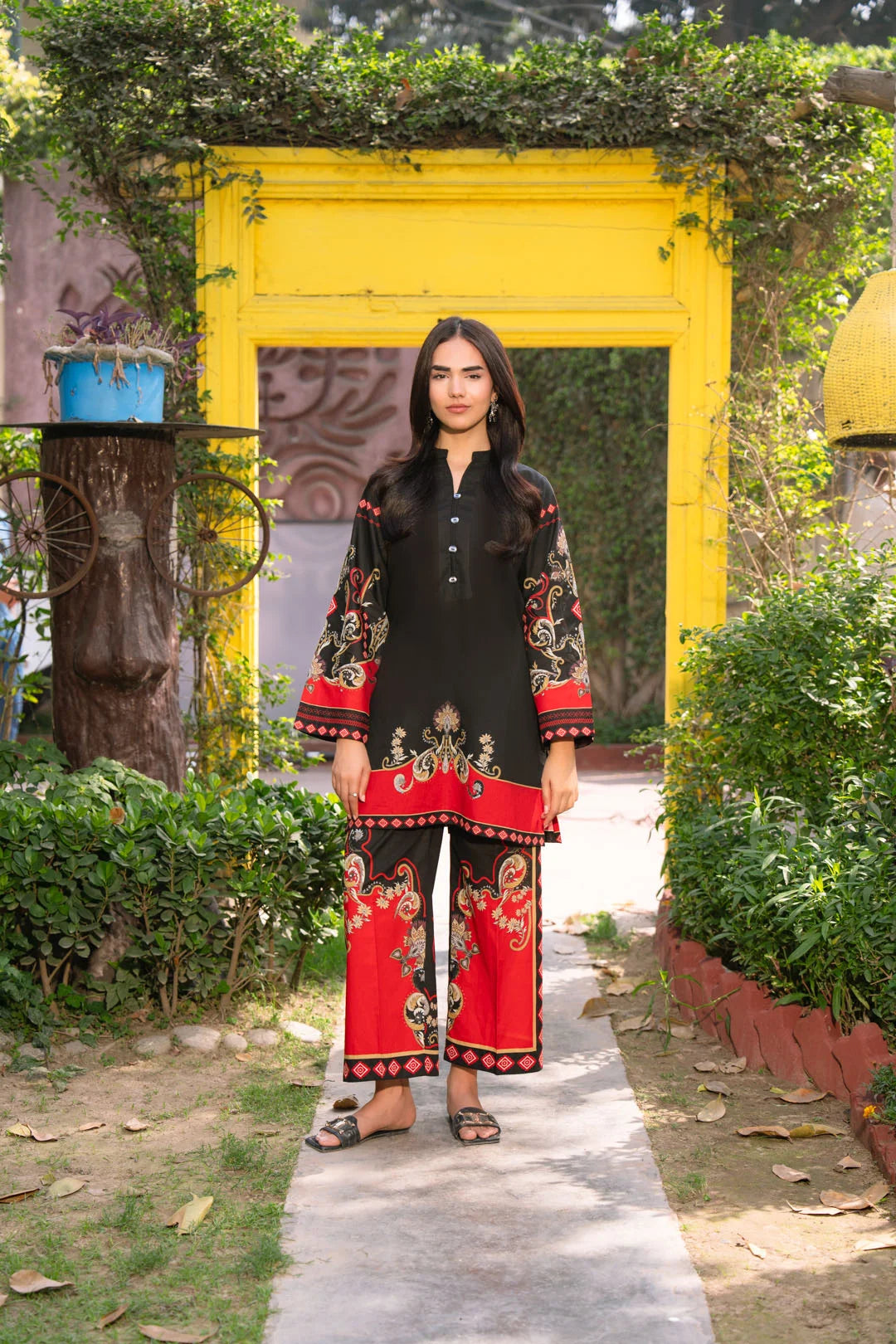 Black and red printed cambric 2 piece suit for women front view