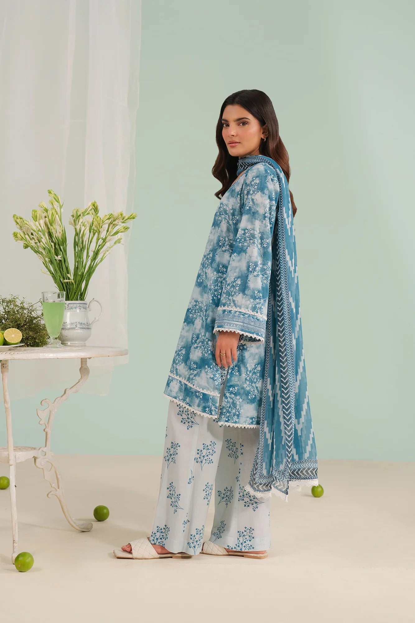 Buy 3-piece printed lawn ensemble with organza embroidery and cambric trousers, designed for stylish women in Rahim Yar Khan's Al-Mustafa Town Pakistan