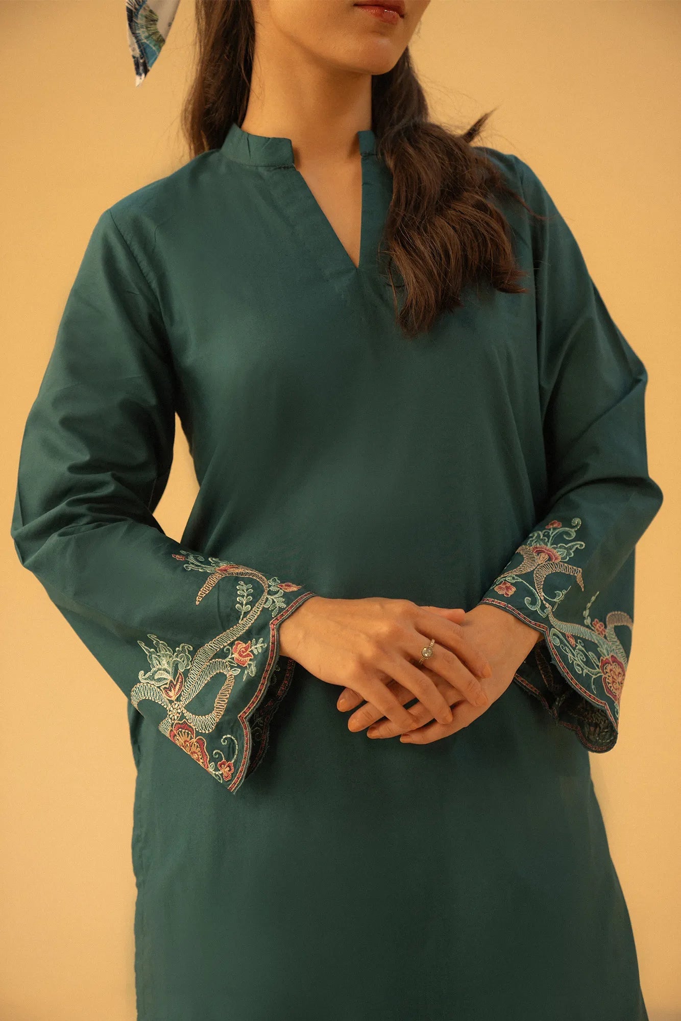 Cambric Suit for women in pakistan