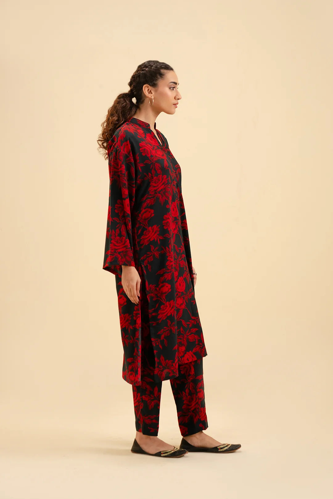 Chic Monotone Floral Viscose Suit – 2 Piece Women's Outfit