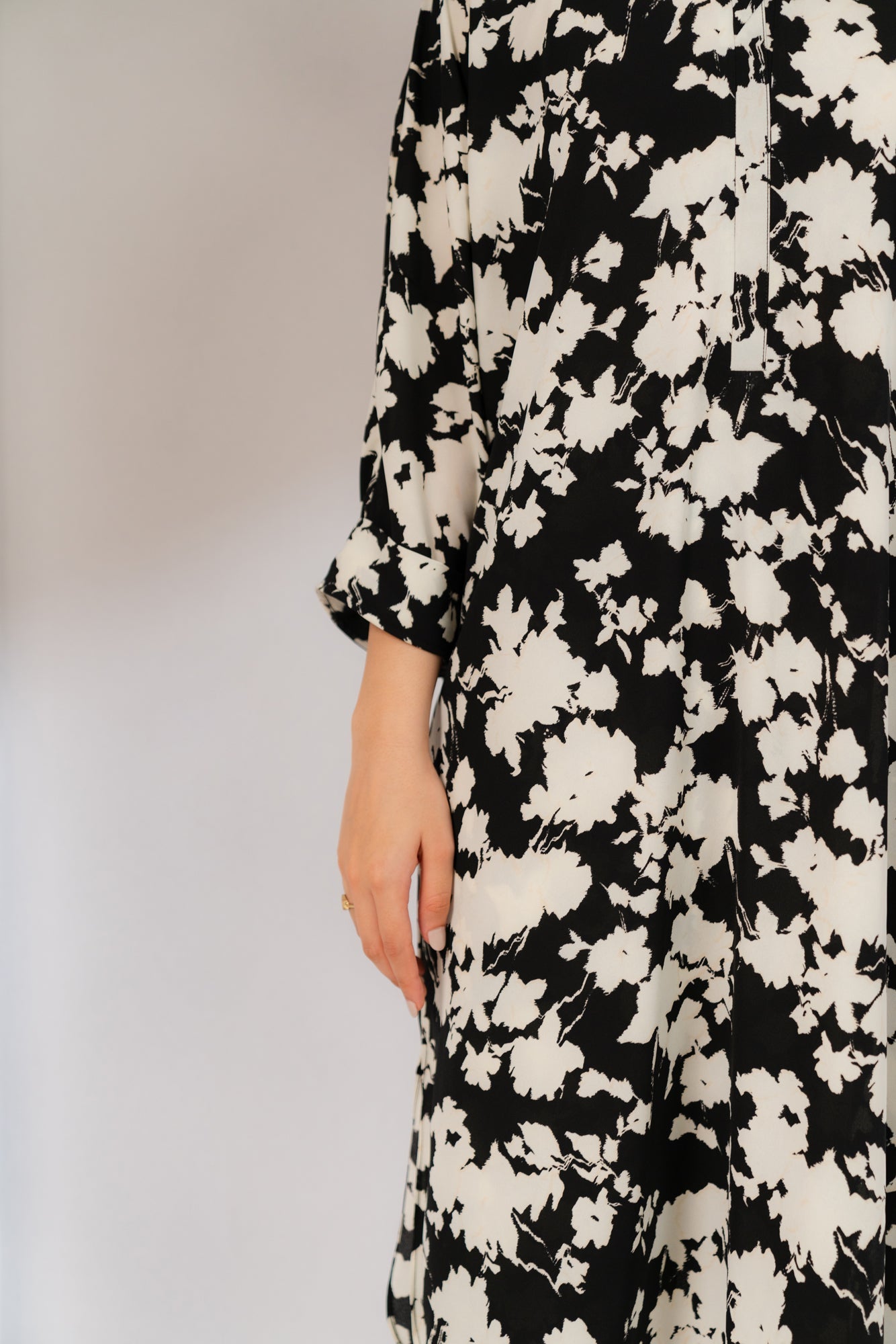 Comfortable 2-Piece Black &amp; White Printed Viscose Suit for Summer
