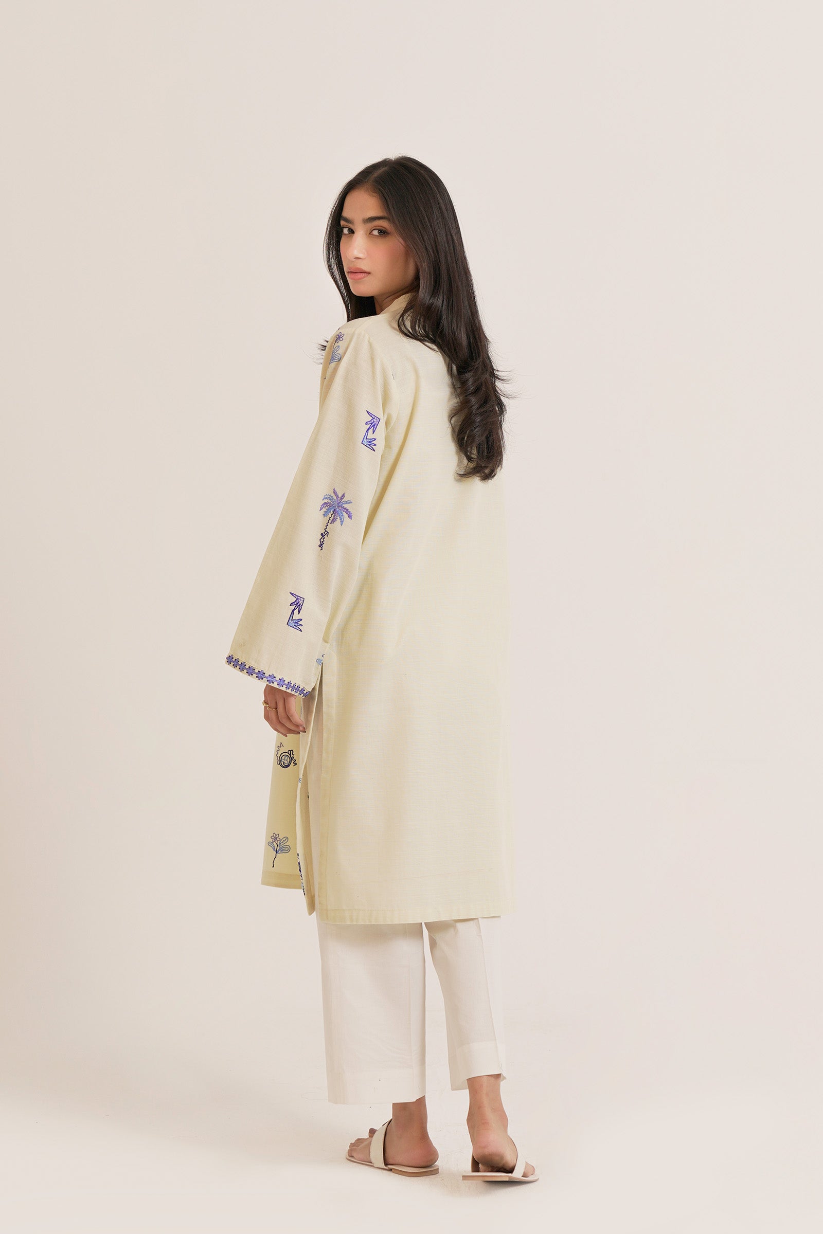 Papyrus (1PC) Beyond East Official
