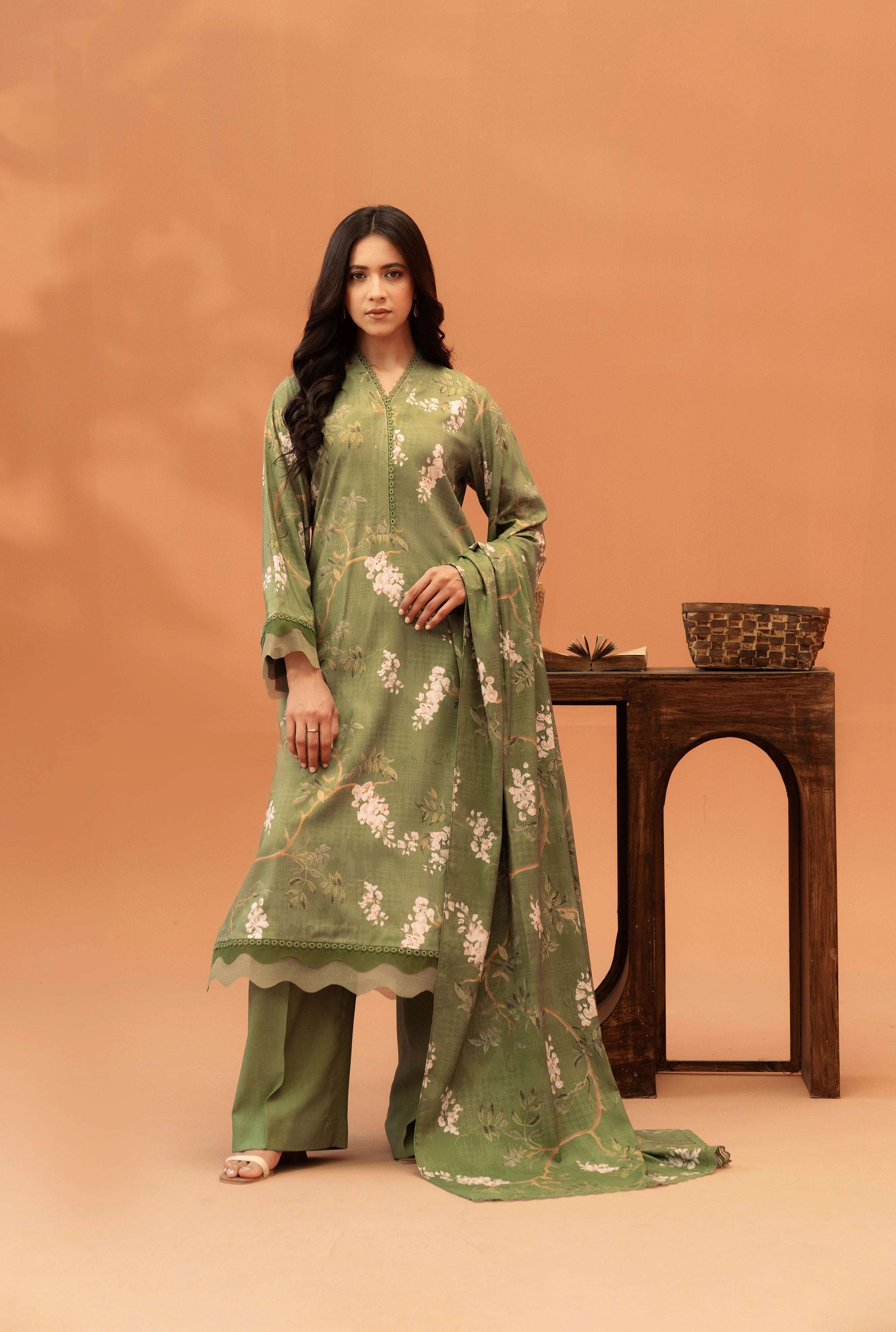 WOMEN Upto 70% Off