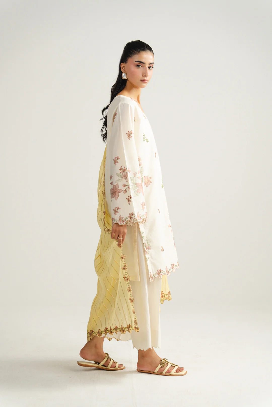3 Piece Embroidered Lawn Suit