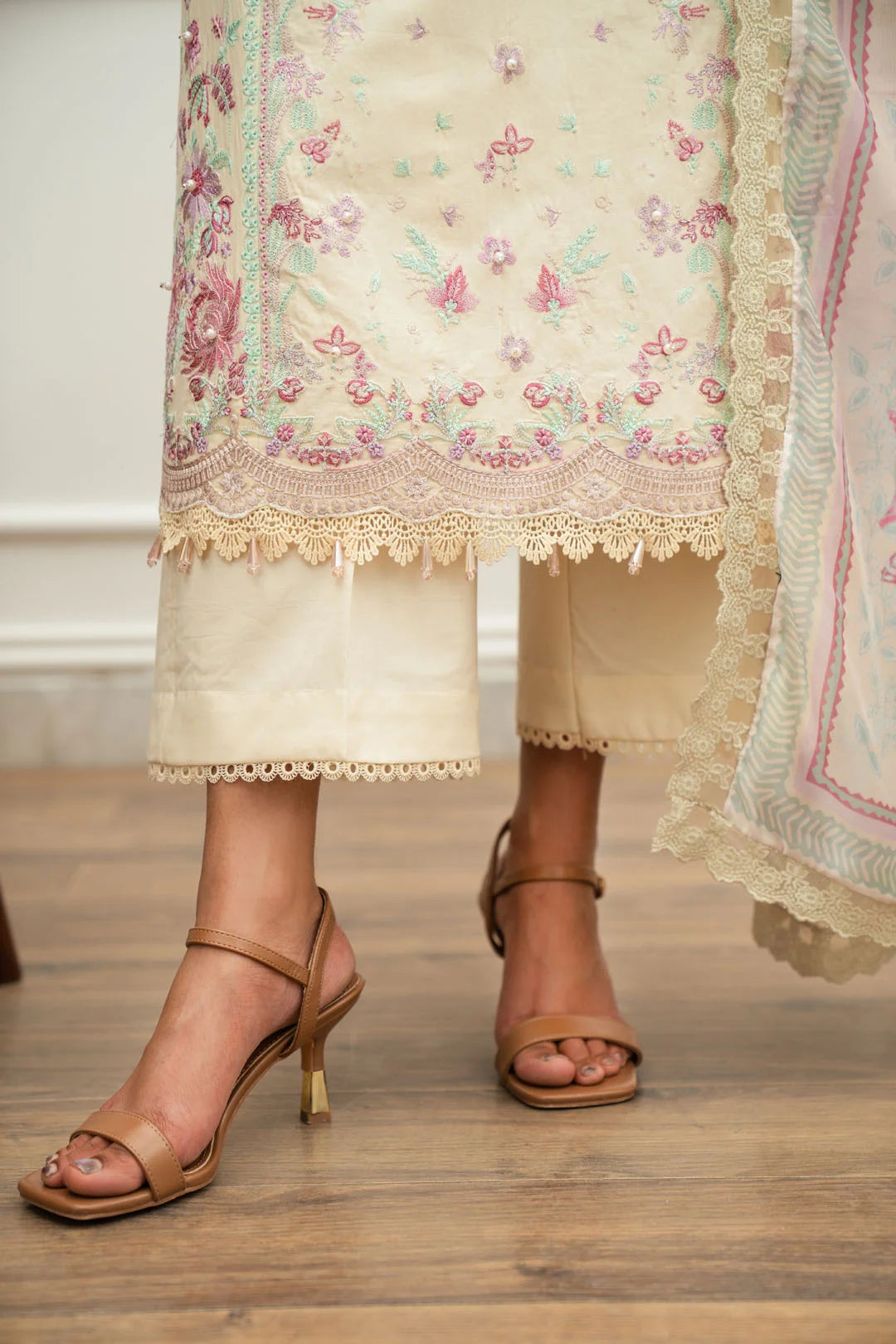 3 Piece Embroidered Lawn Suit