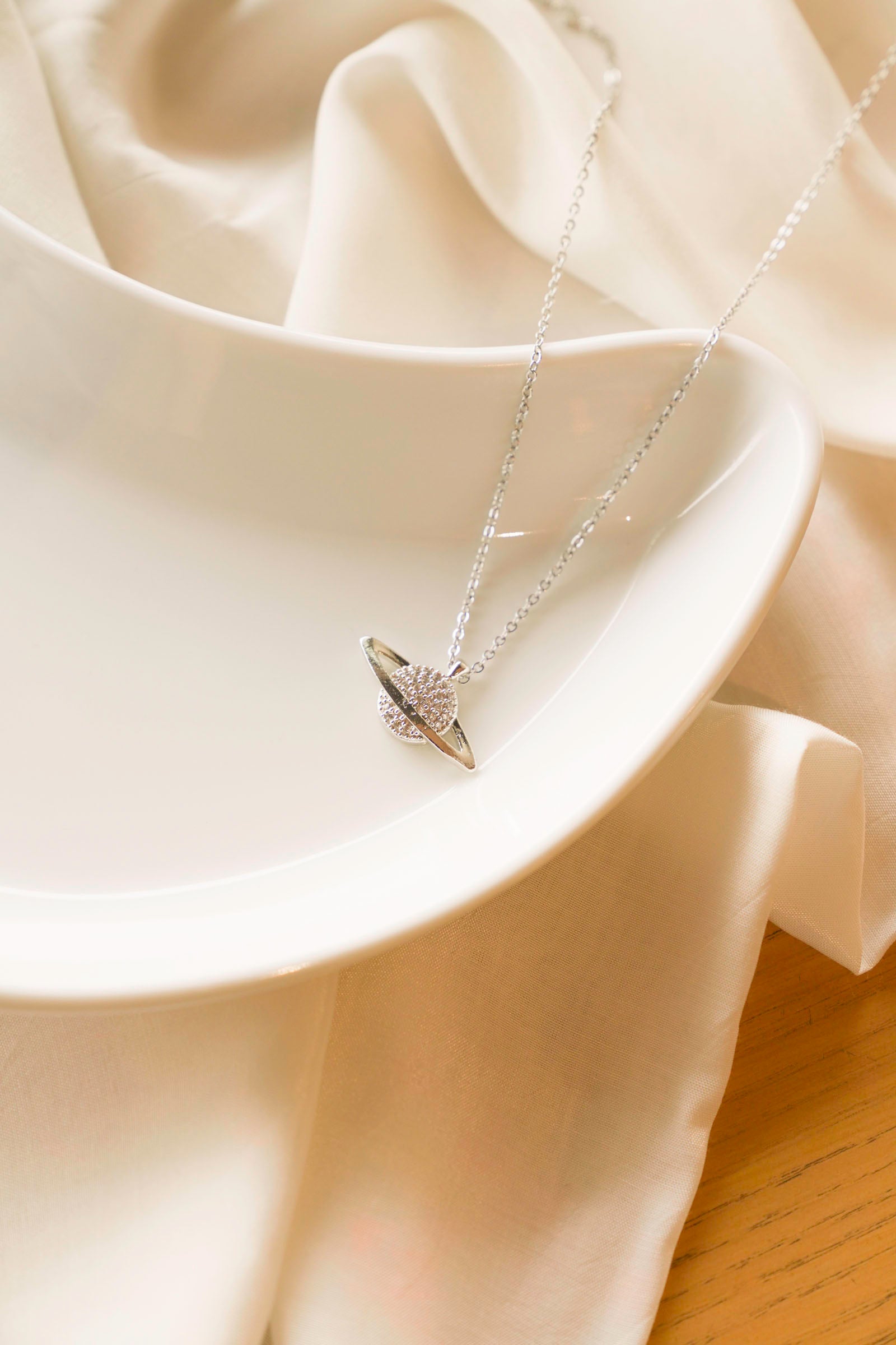 Necklace Beyond East Official