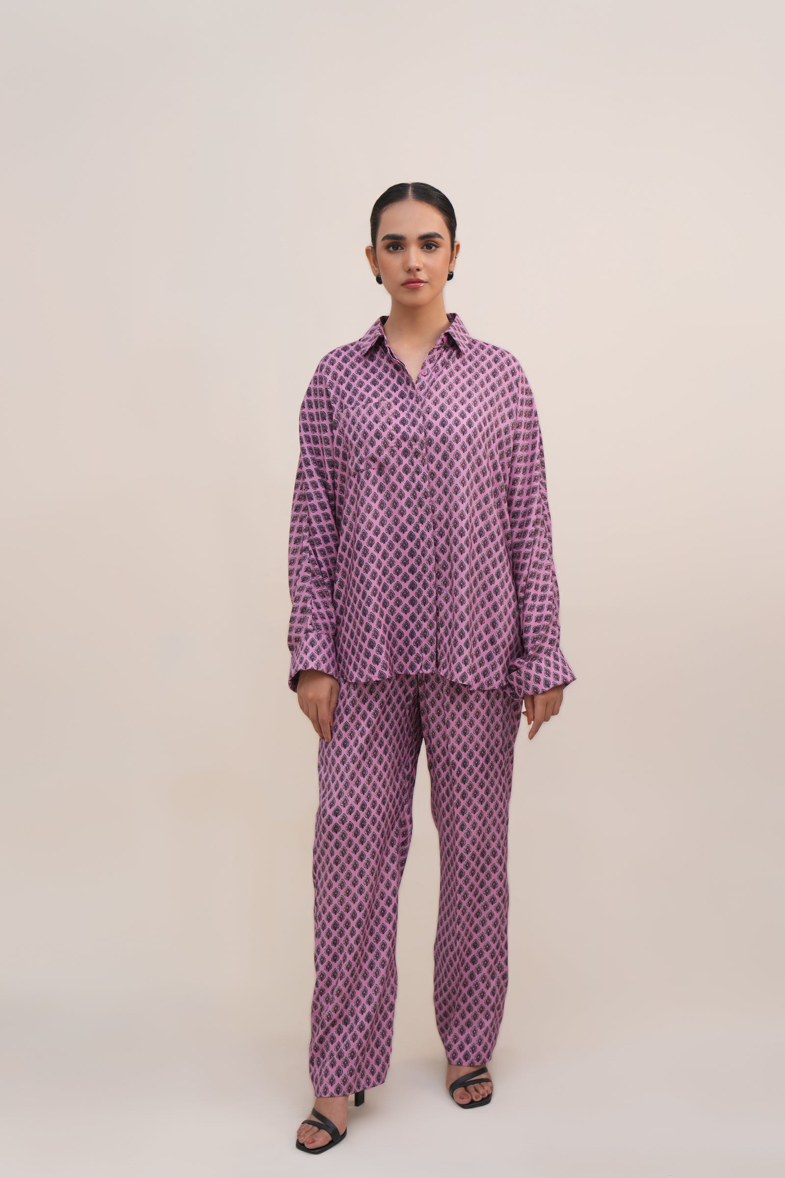Pink Spade (2PC) Beyond East Official