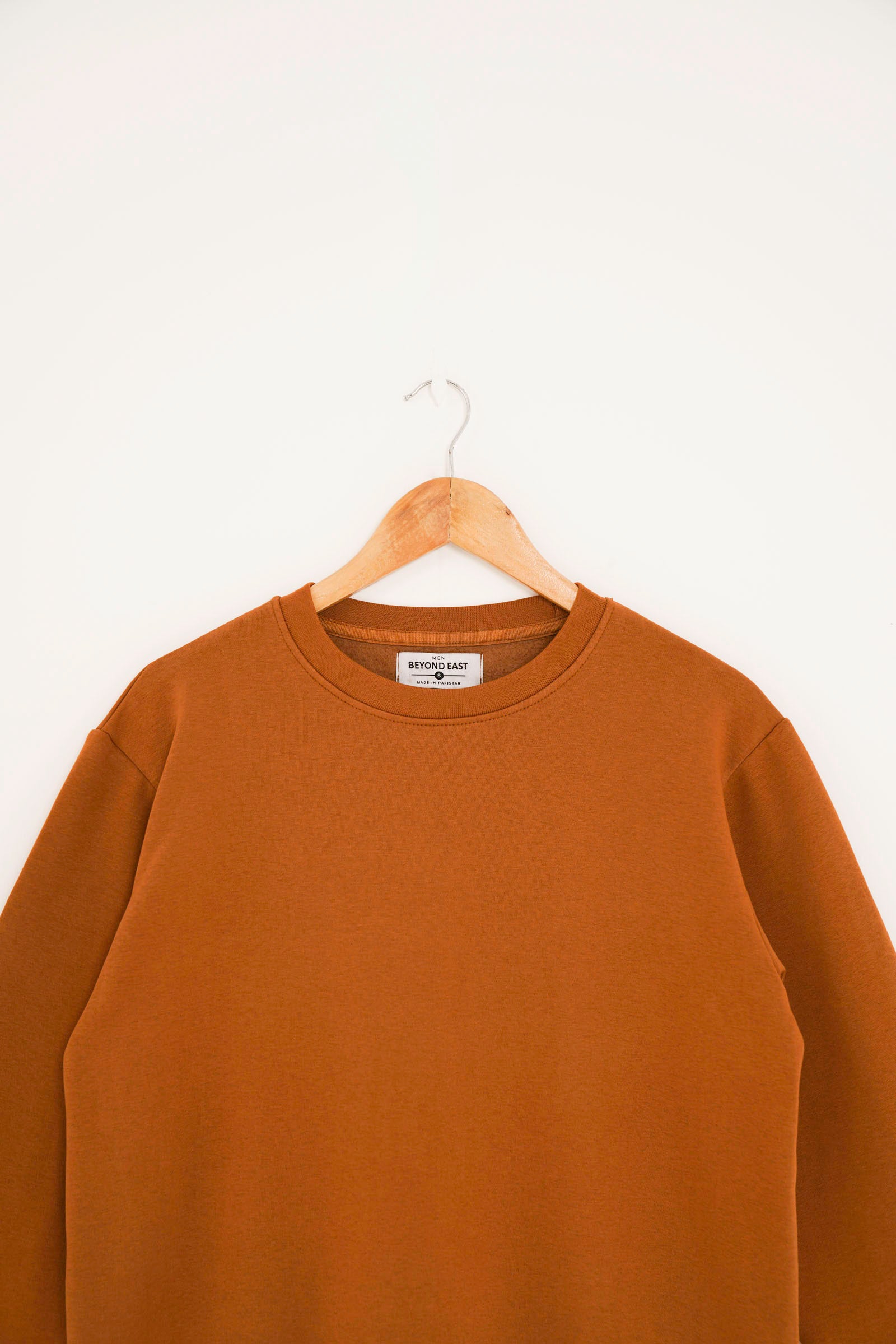 Basic Sweatshirt Beyond East Official