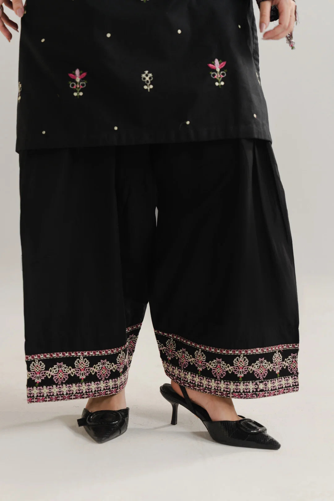 2 Piece Embroidered Lawn Co-Ord Set