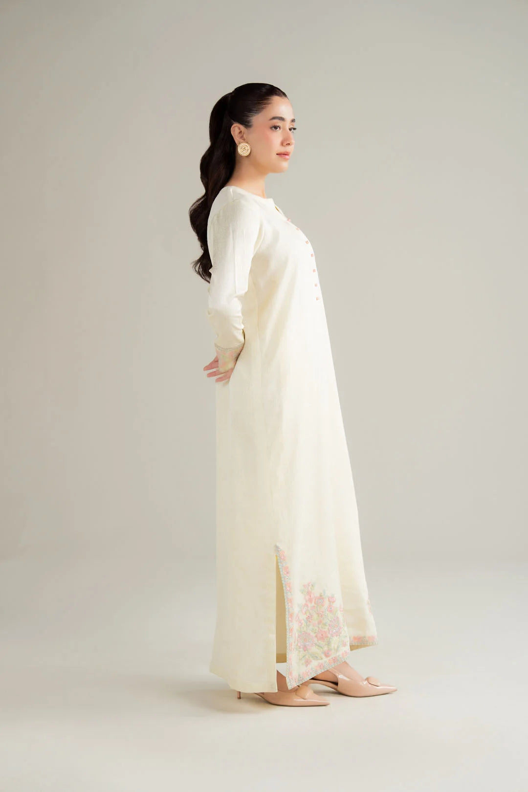 1 Piece Embroidered Kaftan