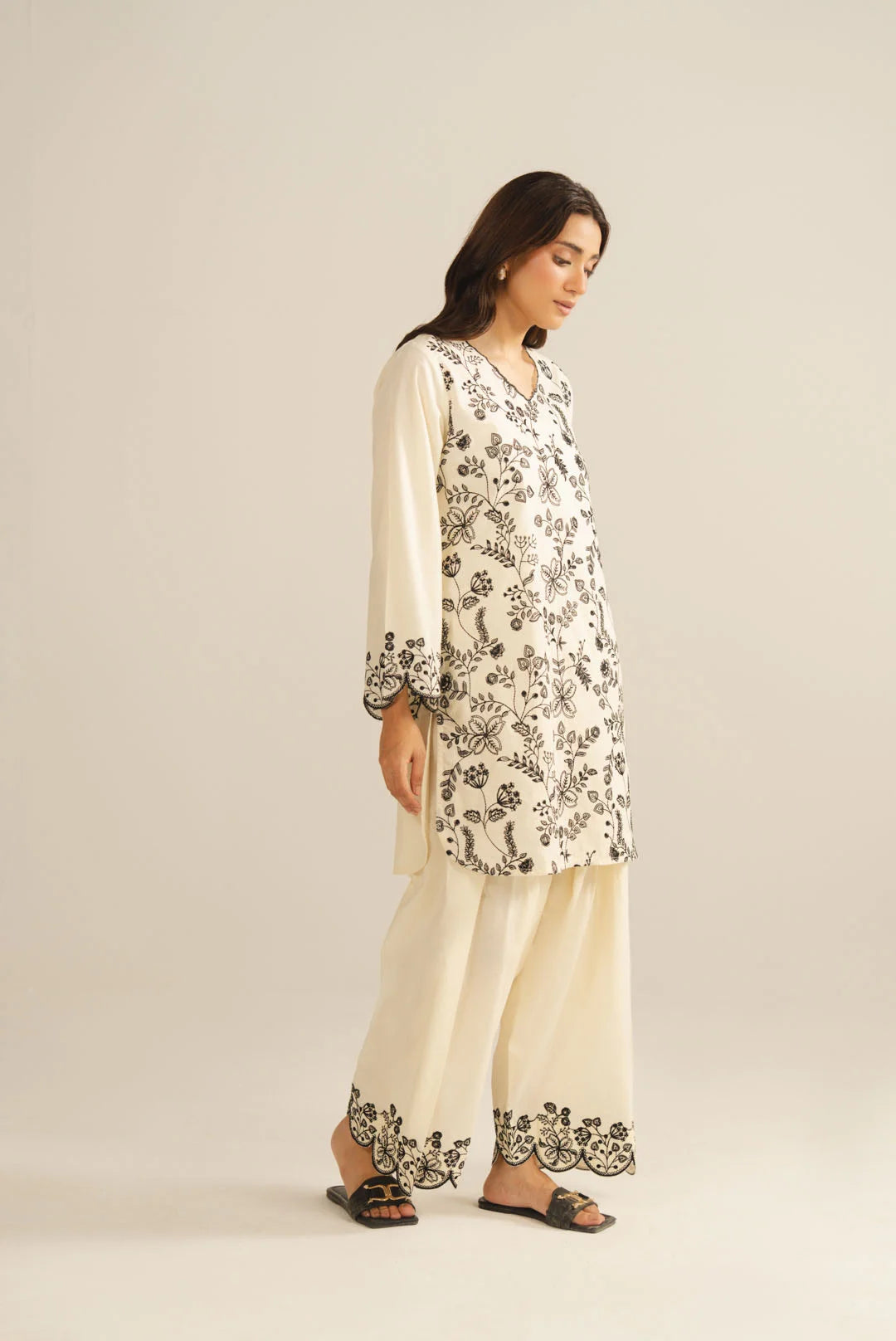 2 Piece Embroidered Lawn Suit