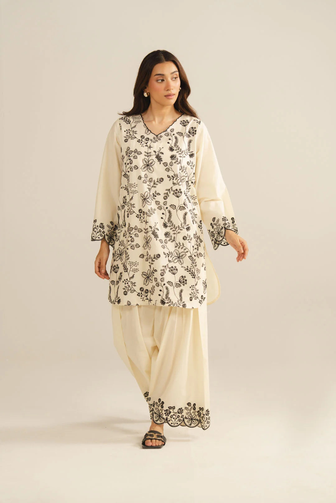 2 Piece Embroidered Lawn Suit