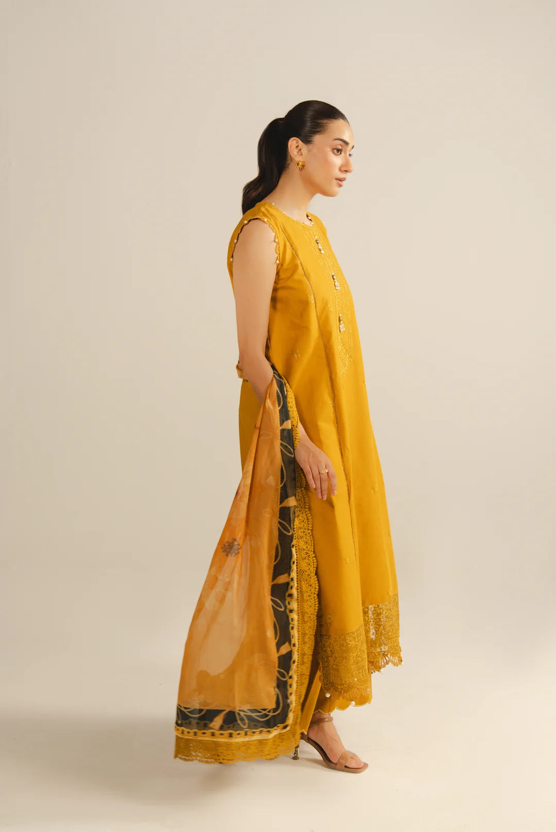 3 Piece Embroidered Lawn Suit