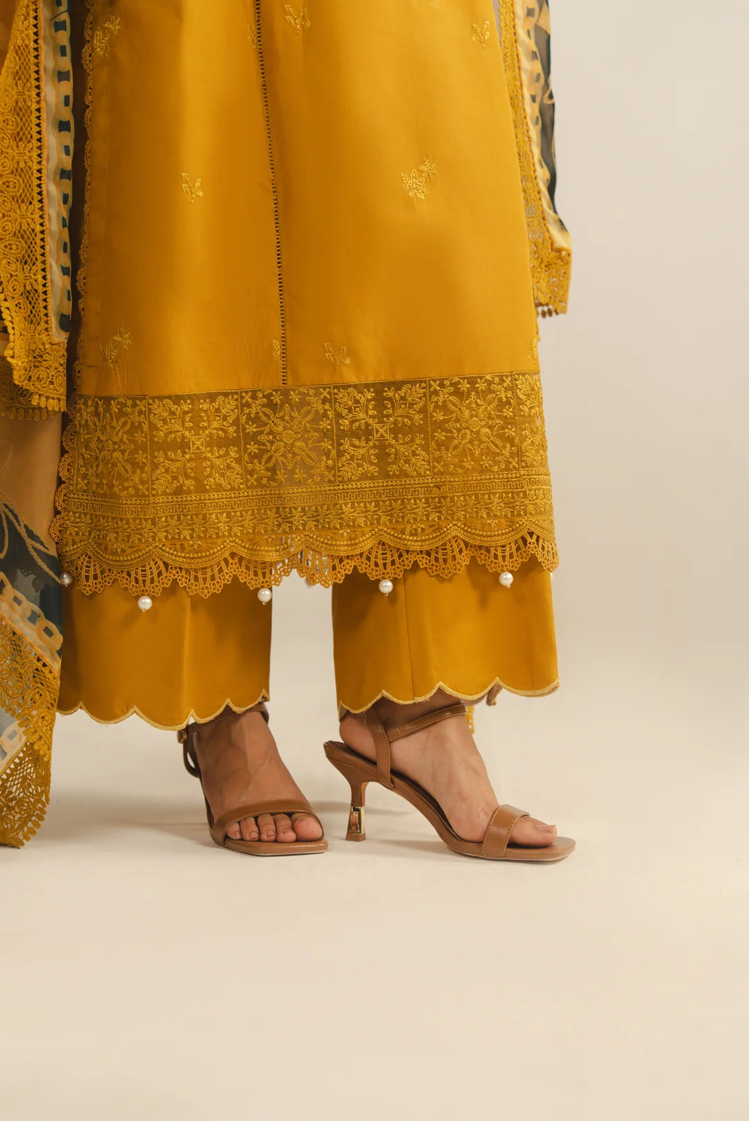 3 Piece Embroidered Lawn Suit