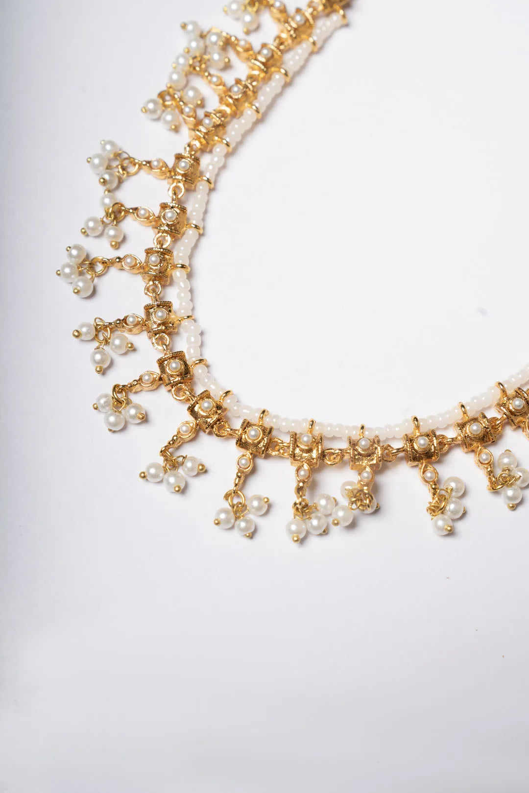 Necklace Beyond East Official