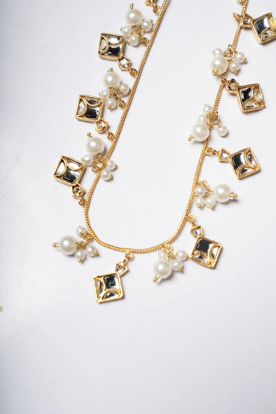 Necklace Beyond East Official
