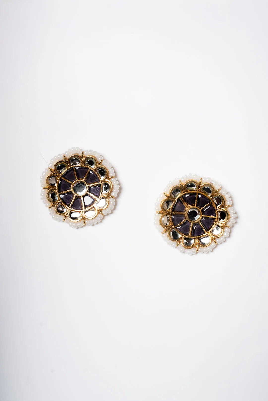Earring Beyond East Official