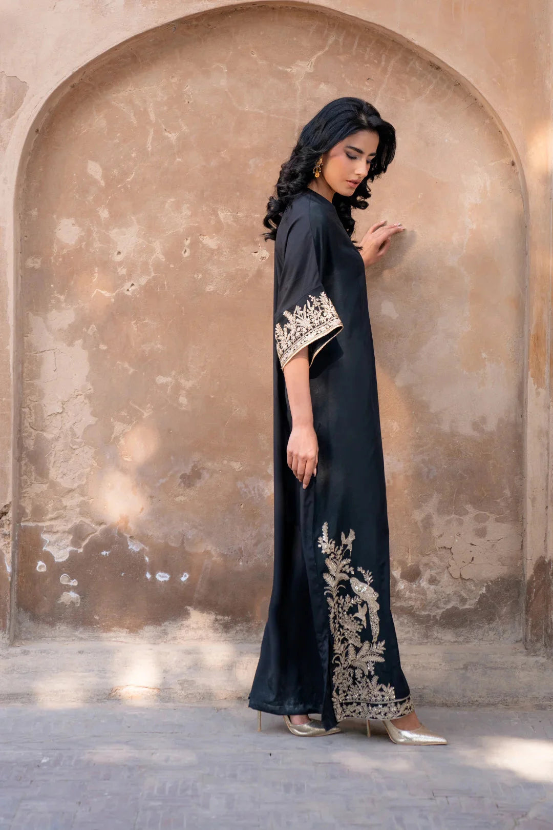 1 Piece Embroidered Grip Silk Kaftan Pret SS - 25
