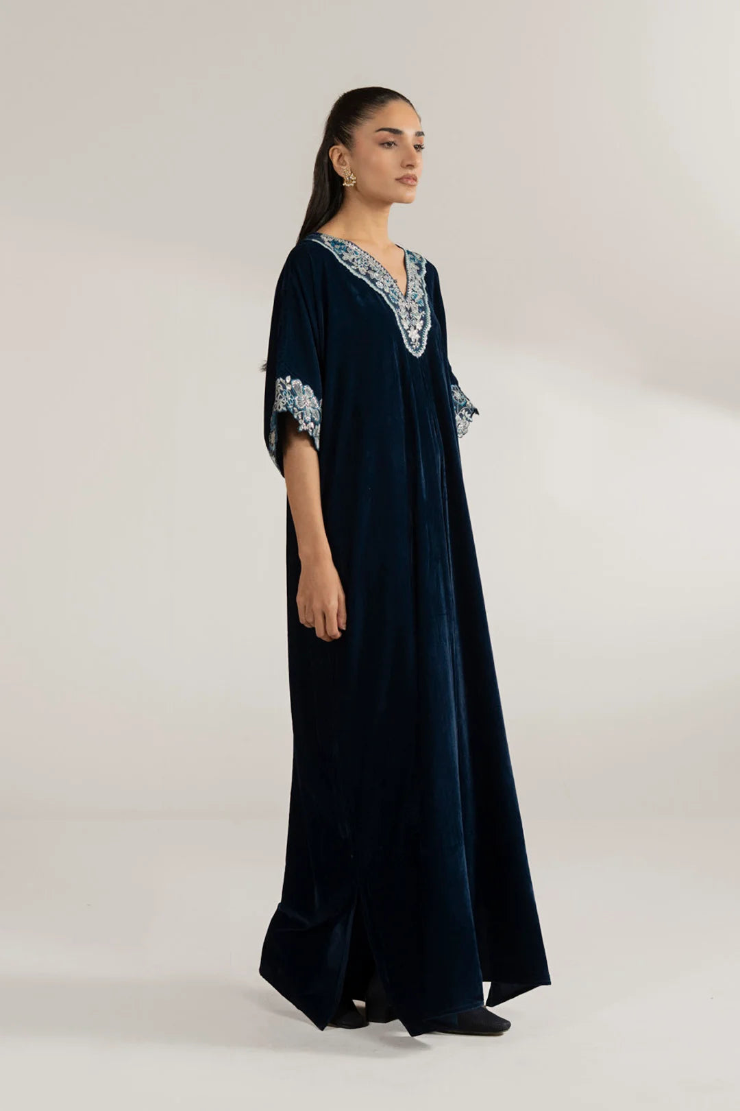 1 Piece Embroidered Velvet Kaftan