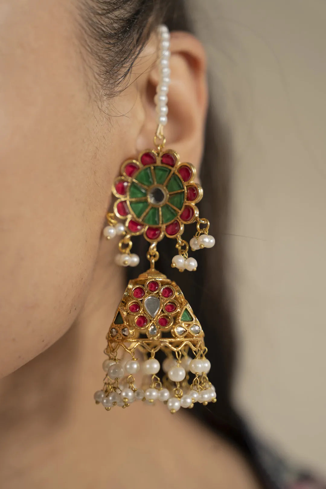 Earring Beyond East Official